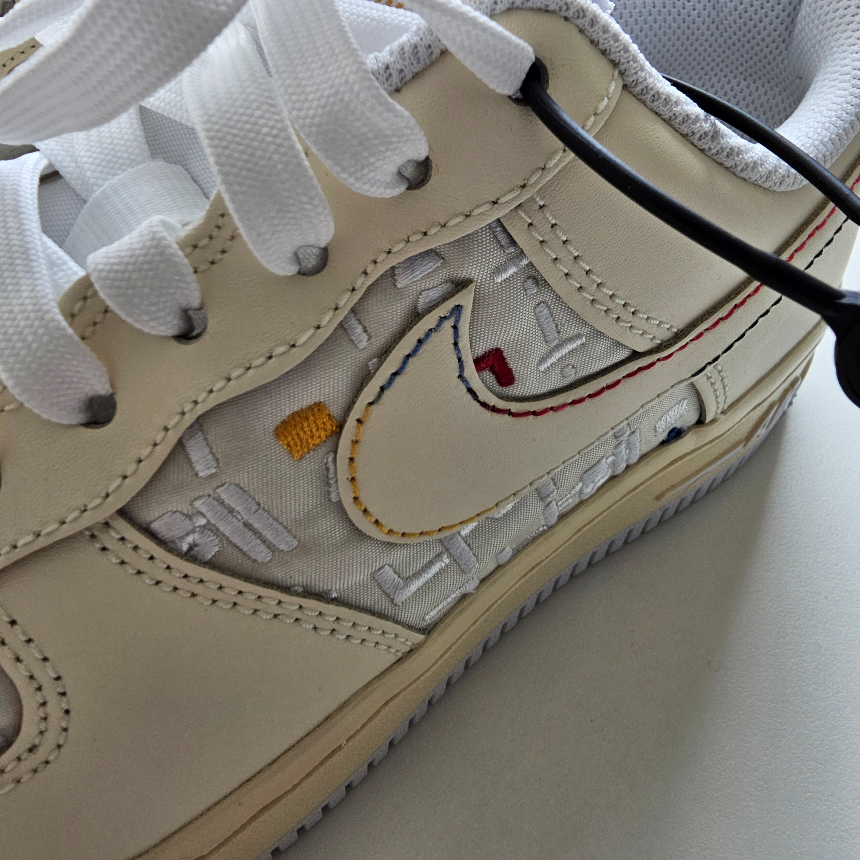 (W) Nike Air Force 1 '07 LV8 Hangul Day 착용 스타일 - 3