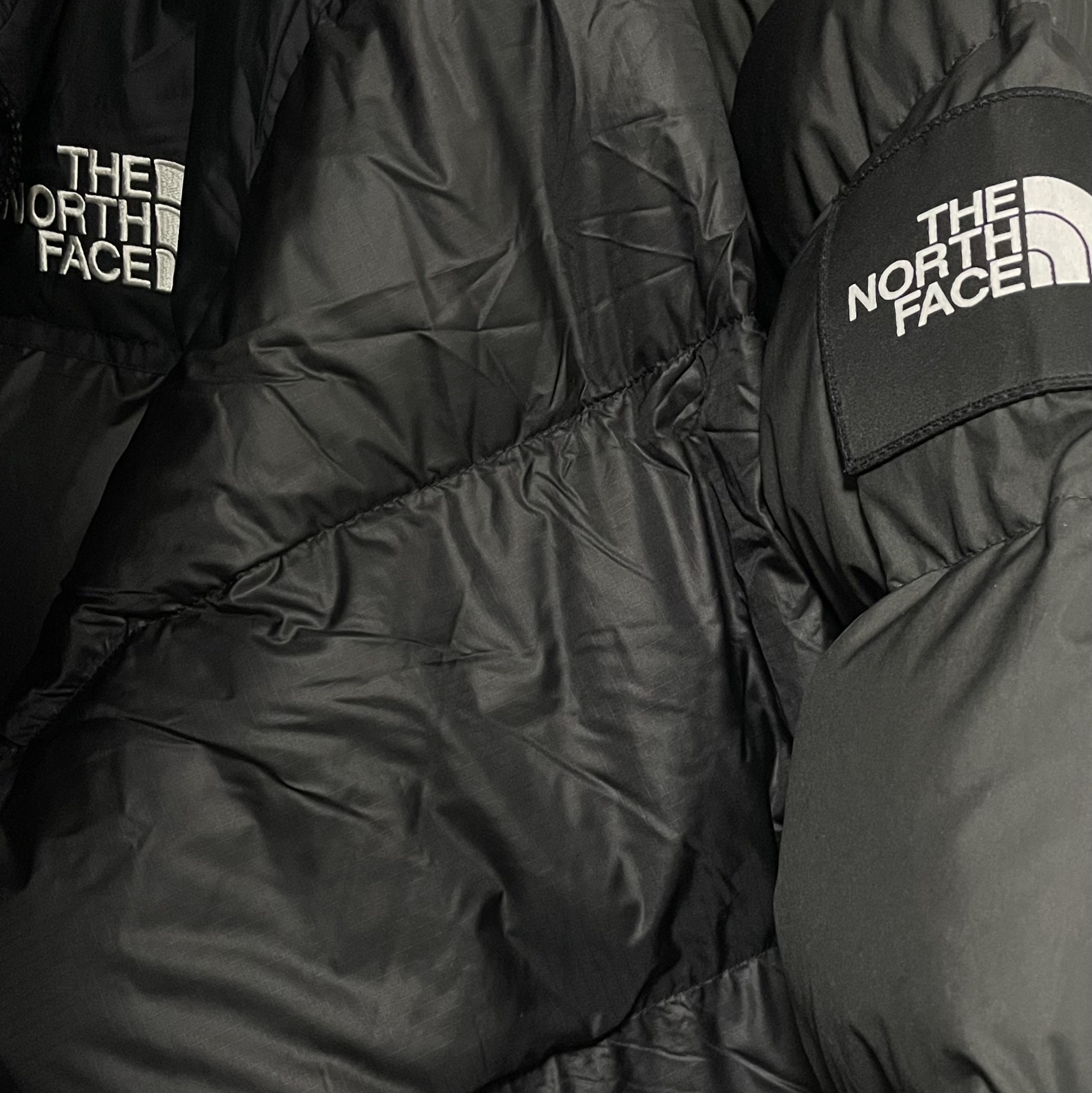 The North Face 1996 Eco Nuptse Jacket Black, The North Face 1992 Nuptse Jacket Charcoal 착용 스타일 - 2