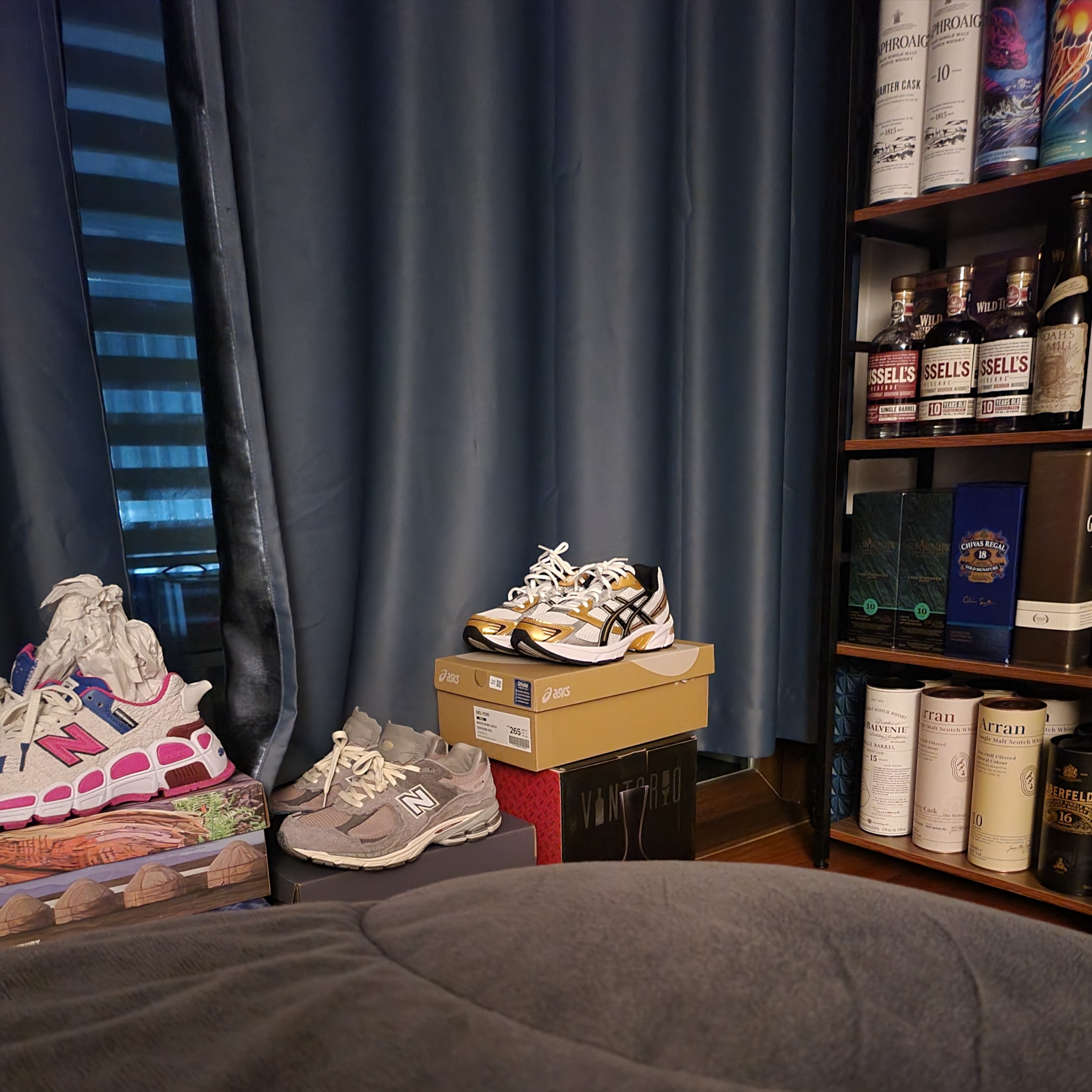 Asics Gel-1130 White Pure Gold 착용 스타일