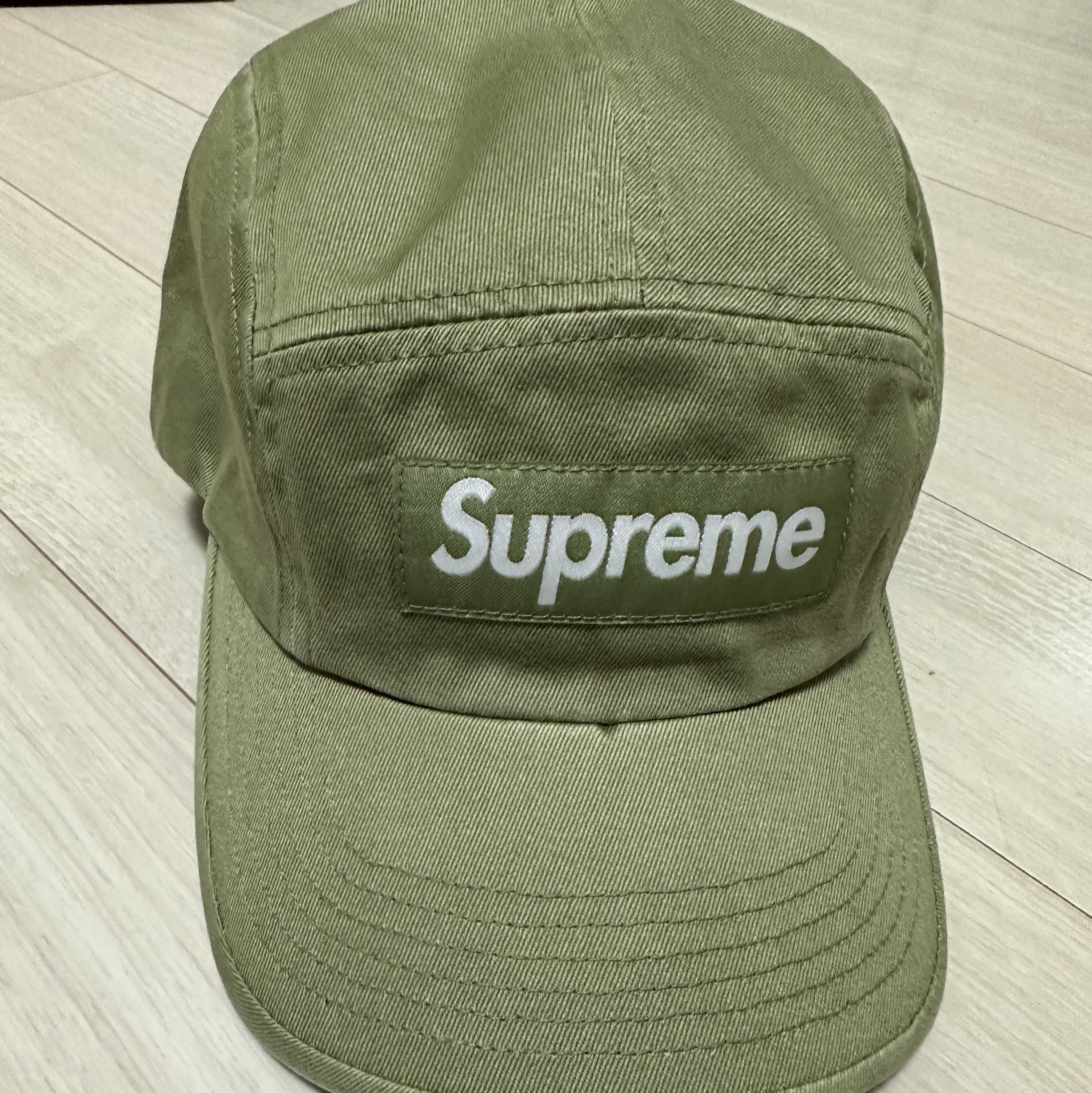 Supreme Washed Chino Twill Camp Cap Olive - 23SS 착용 스타일 - 1
