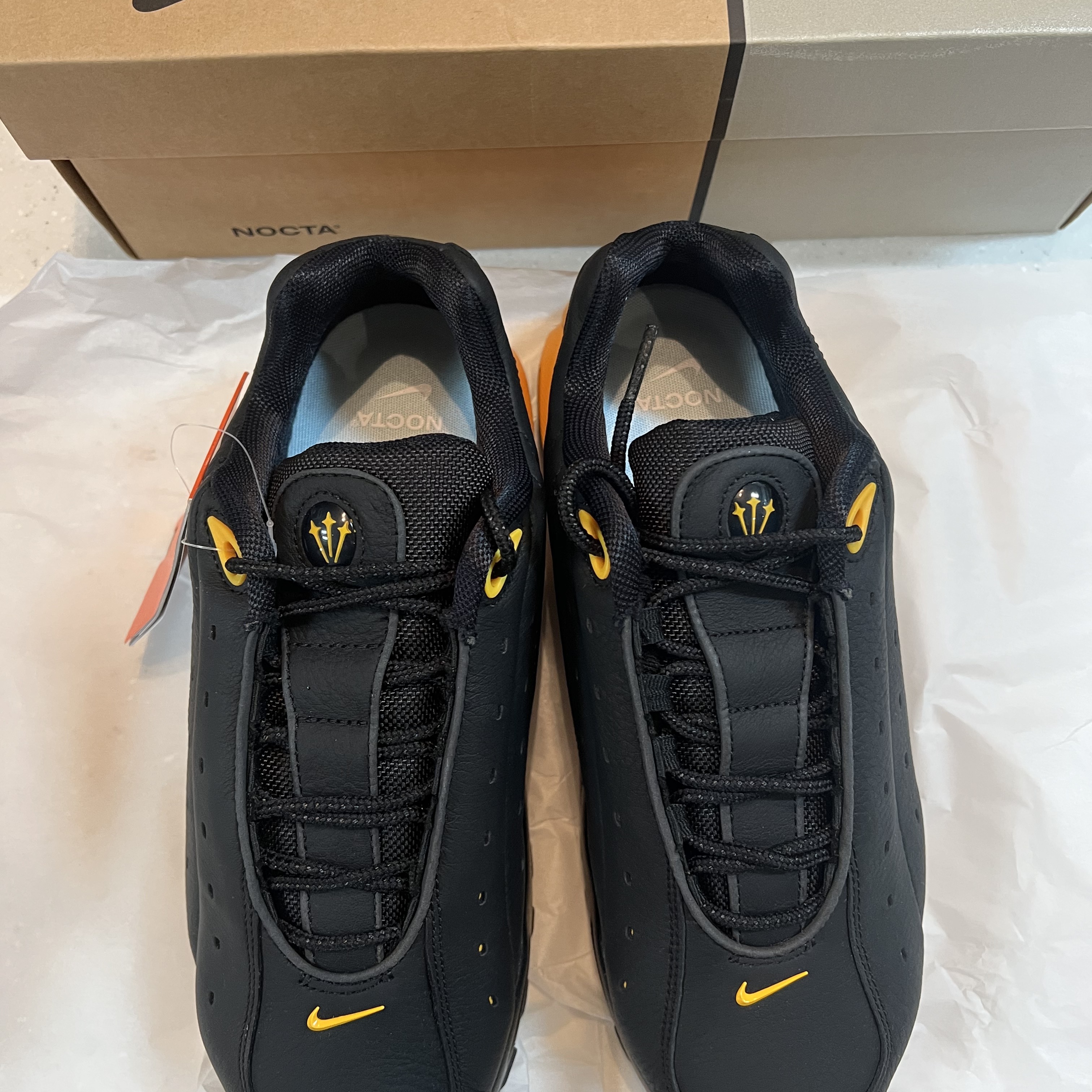 Nike x Drake Nocta Hot Step Air Terra Black and Yellow 착용 스타일