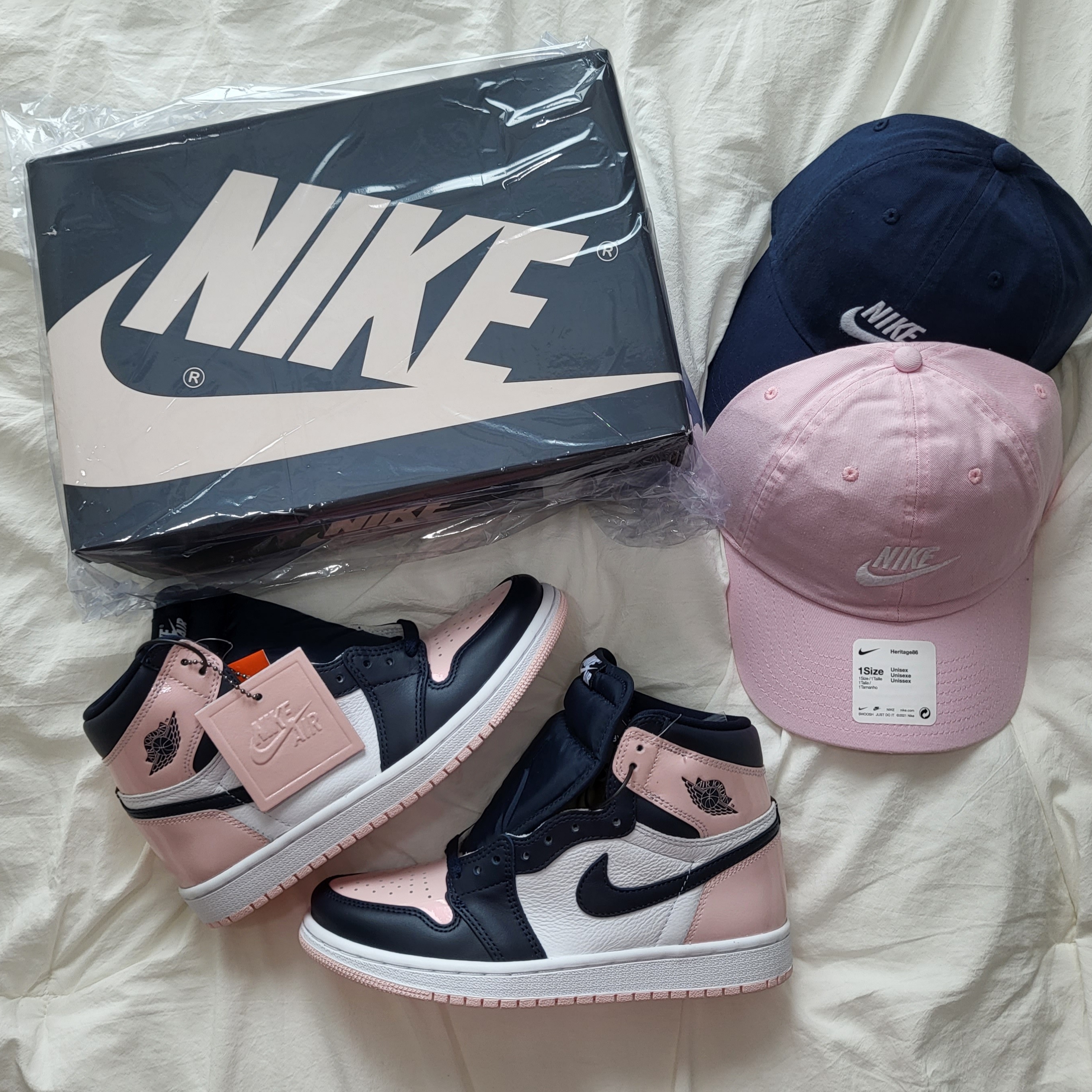 (W) Jordan 1 Retro High OG Atmosphere 착용 스타일