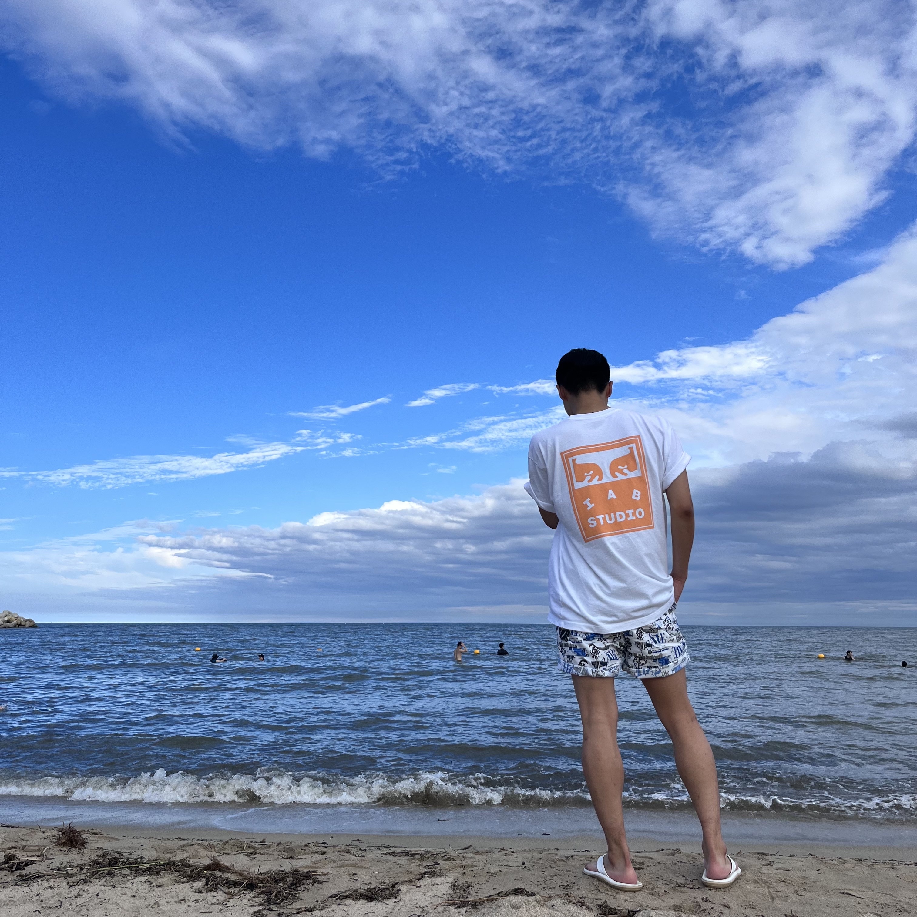 IAB Studio x Obey Eyes Icon T-Shirt White 착용 스타일