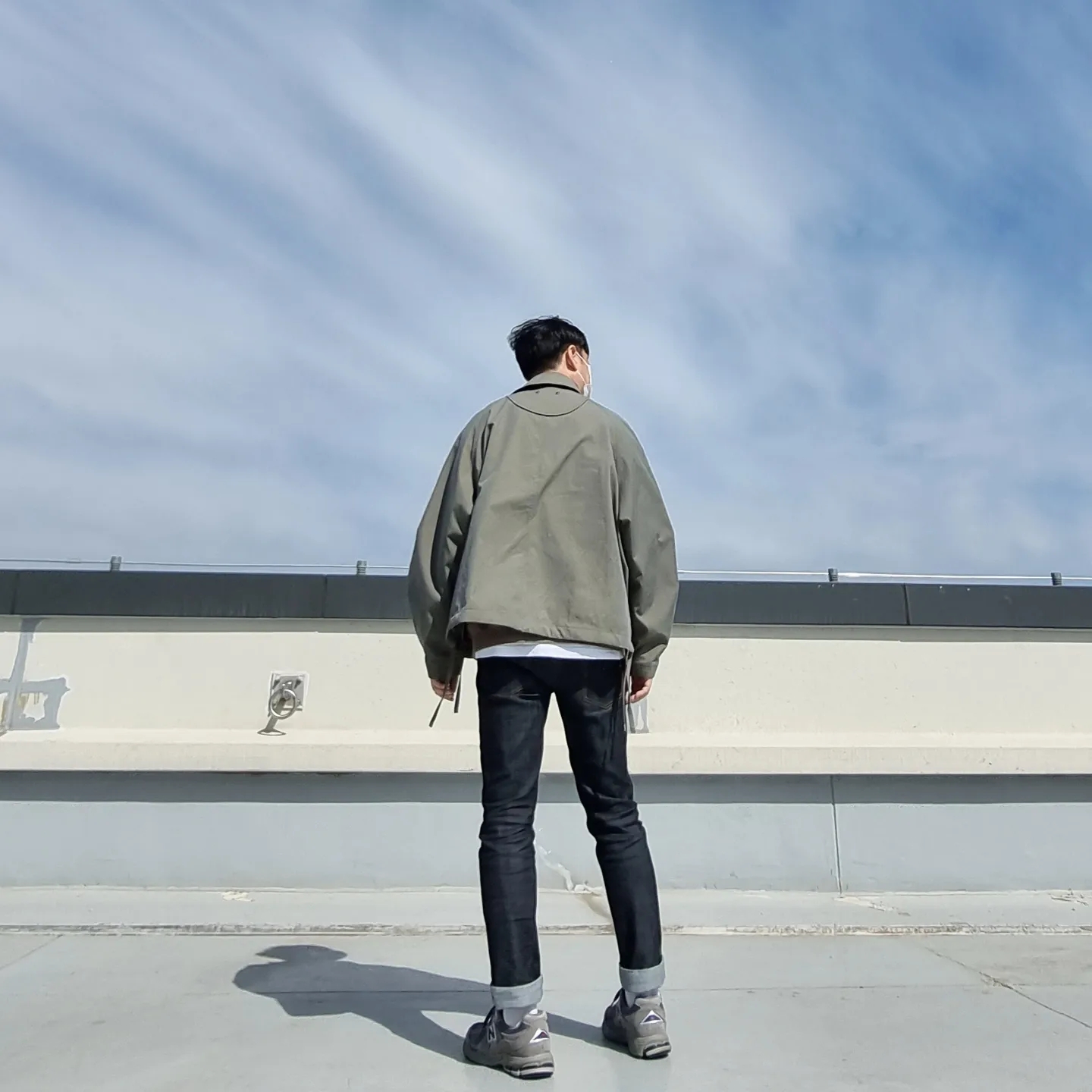 New Balance 2002R Gray, Essentials Pull-Over Crewneck Sweatshirt Taupe - 21SS 착용 스타일 - 2