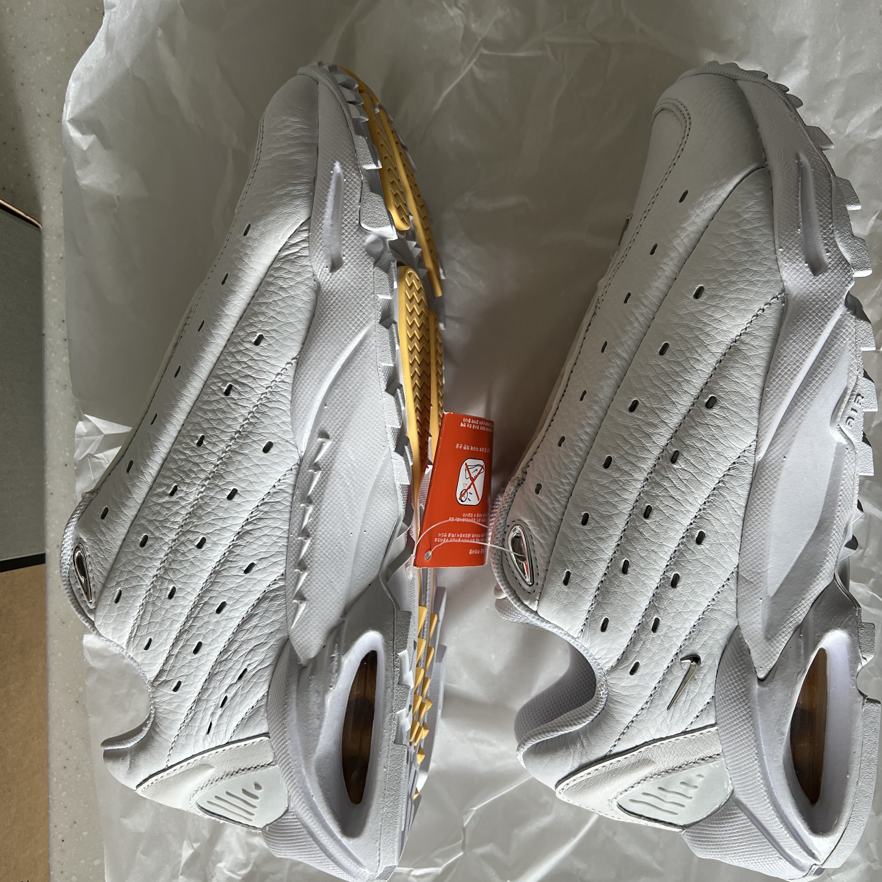 Nike x Drake Nocta Hot Step Air Terra Triple White 착용 스타일