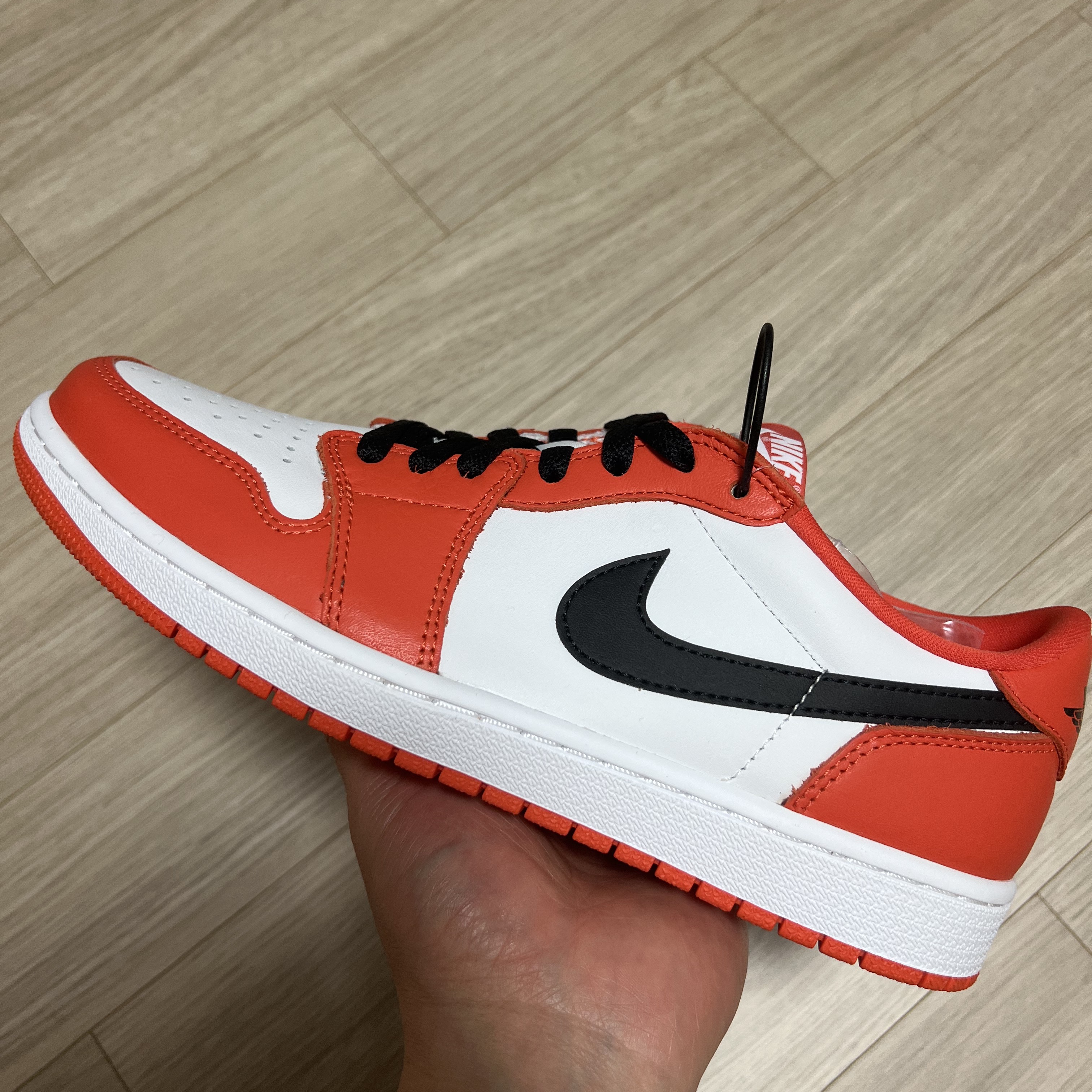 Jordan 1 Low OG Starfish 착용 스타일