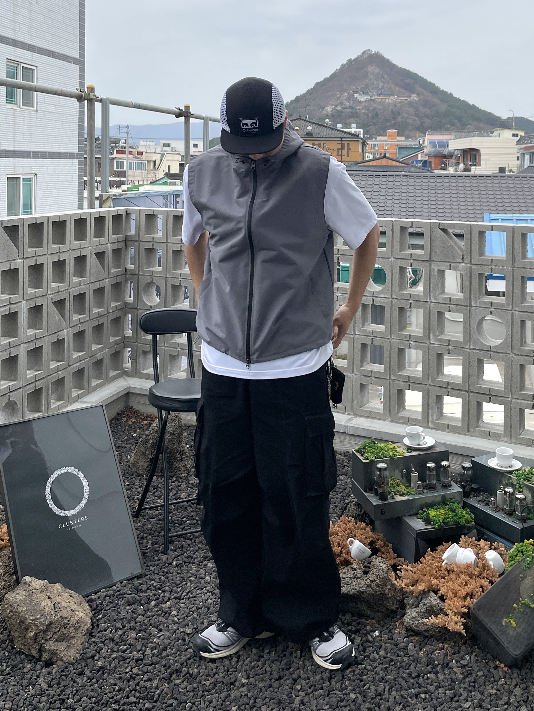 Helinox x Obey Camp Cap Black, Salomon XT-6 Expanse Alloy Quiet Shade 착용 스타일 - 2