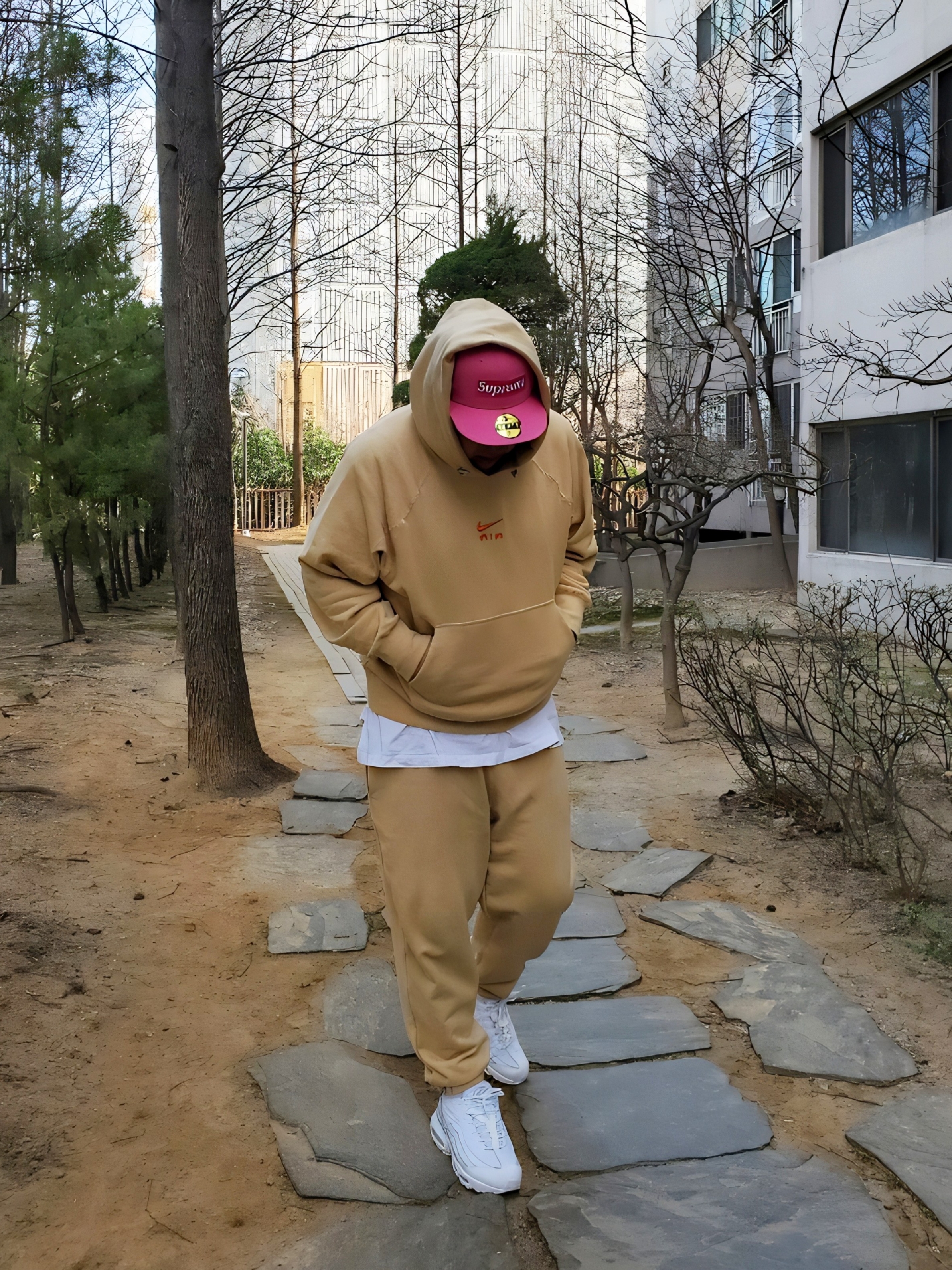 Supreme Box Logo Mesh Back New Era Pink - 22SS, Nike Air Max 95 Essential Triple White 착용 스타일