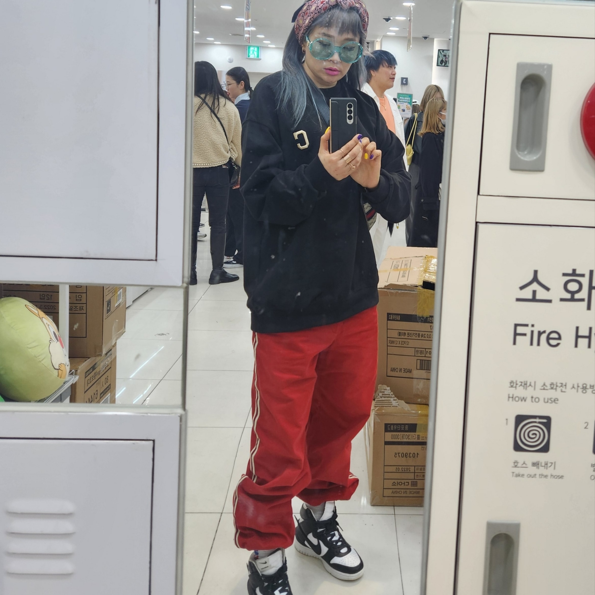Nike x Ambush Dunk High Black, Nike x Sacai x Jean Paul Gaultier VaporWaffle Black White 착용 스타일 - 3