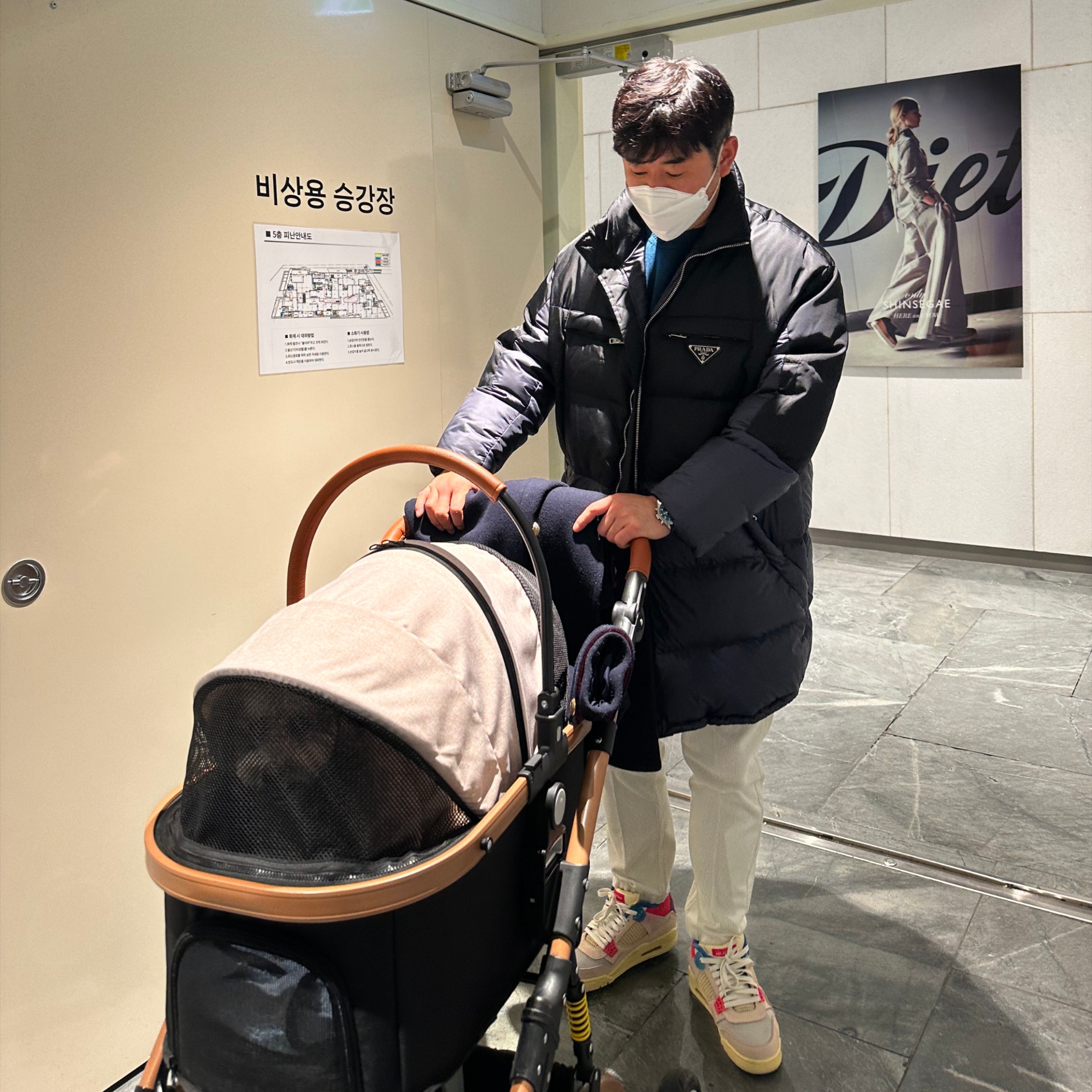 Stussy x Levi's Embossed Trucker Jacket Indigo, Stussy x Levi's Embossed 501 Jean Indigo 착용 스타일 - 3