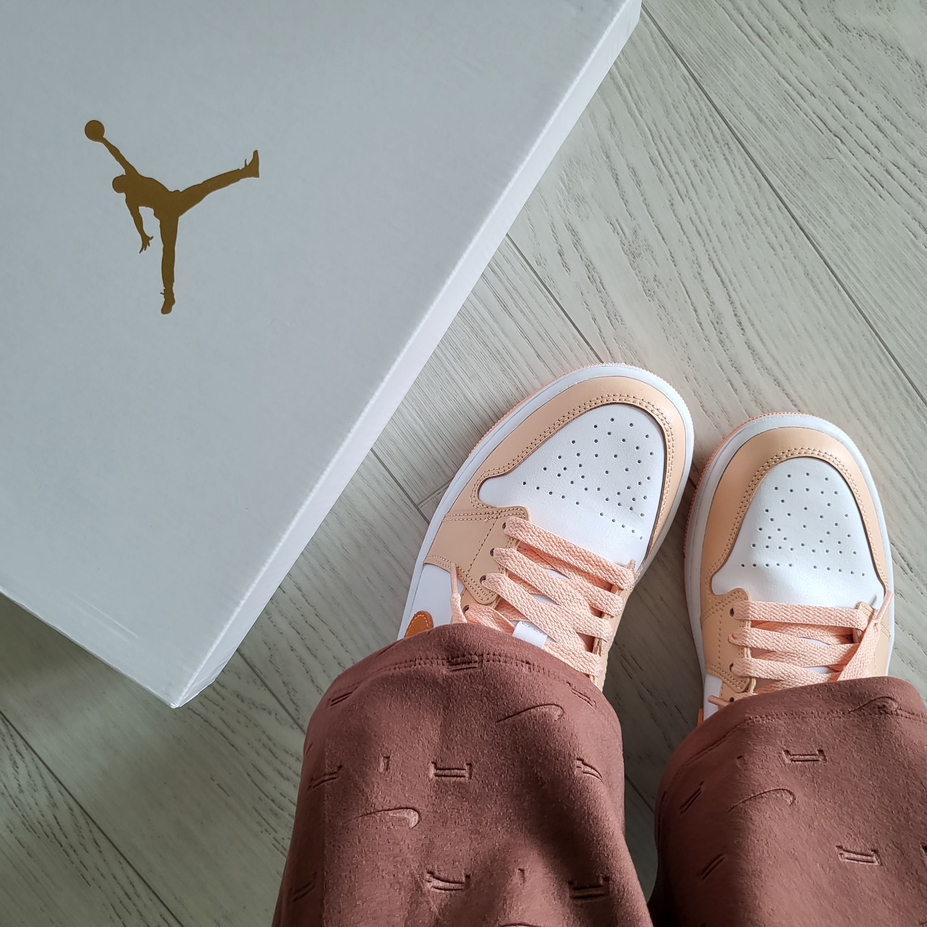 (W) Jordan 1 Low Sunset Haze 착용 스타일 - 3