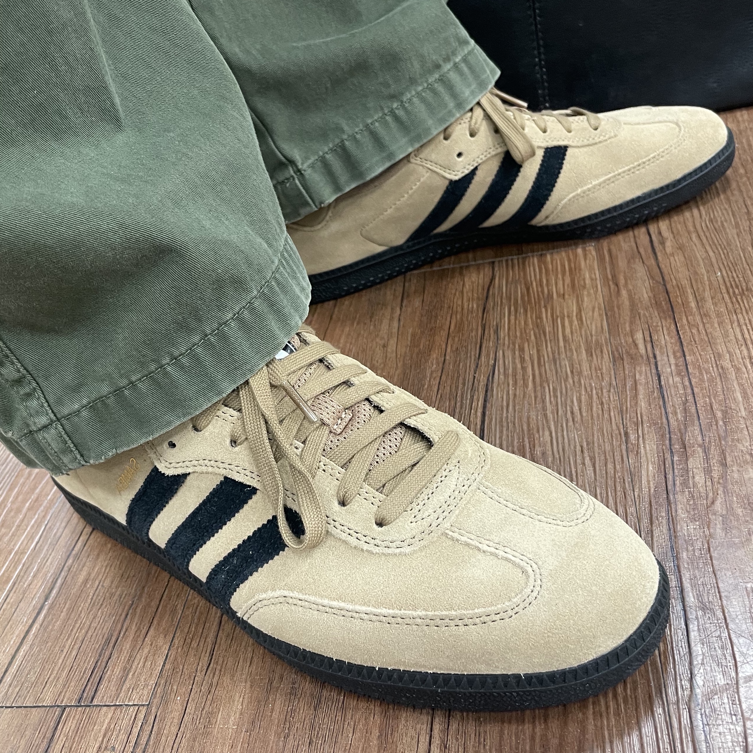Adidas Samba ADV Cardboard 착용 스타일