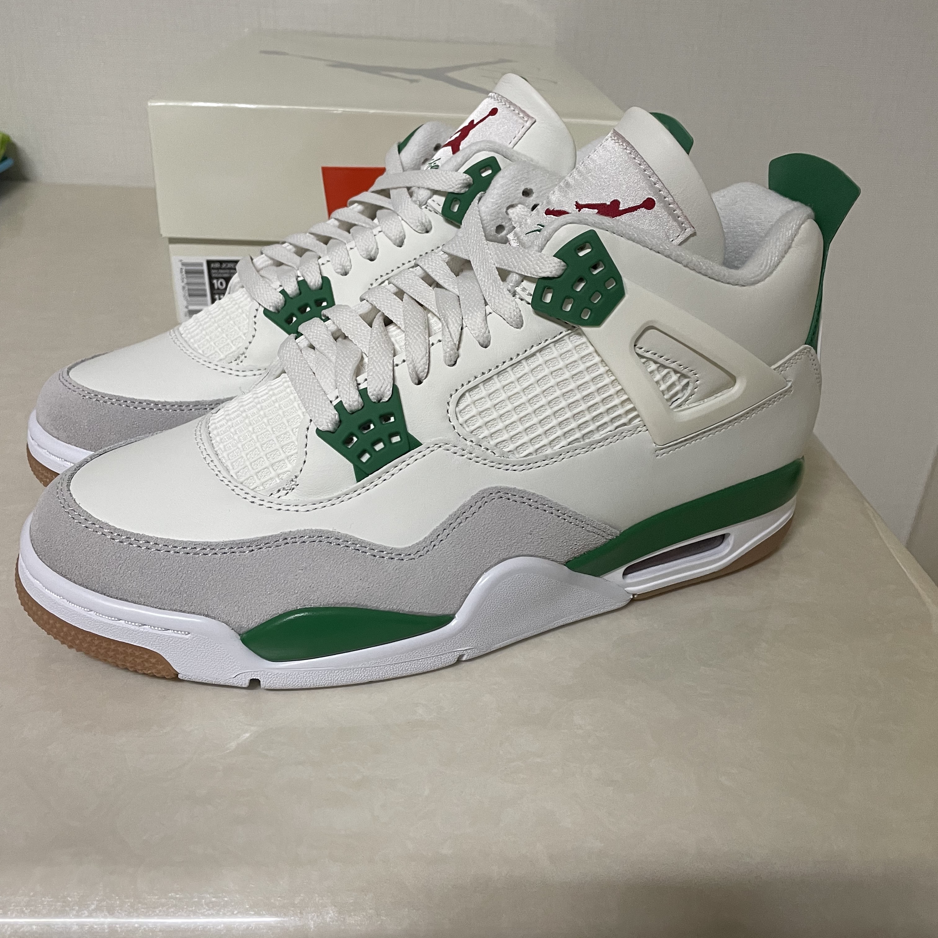 Jordan 4 x Nike SB Retro SP Pine Green 착용 스타일 - 5