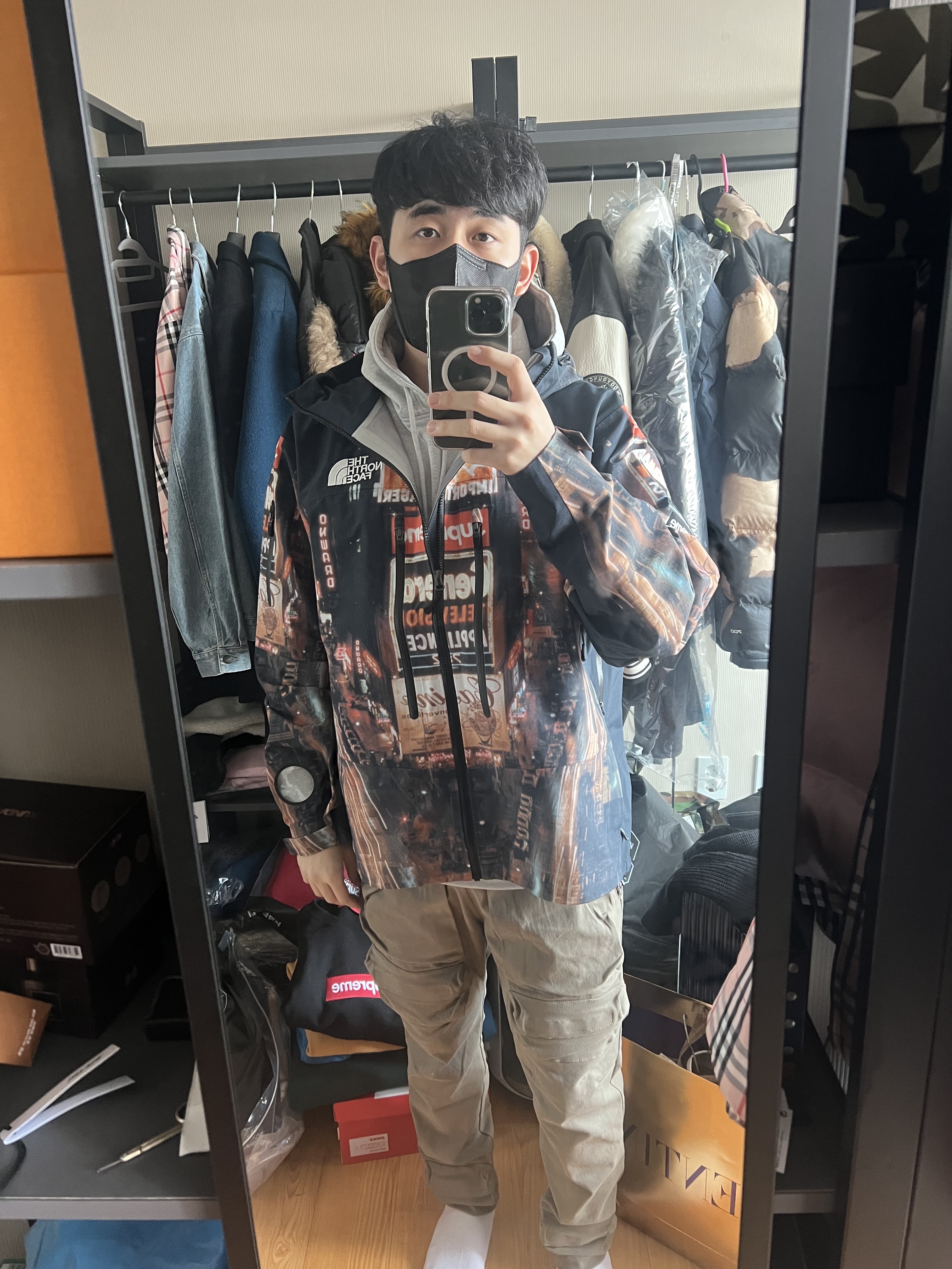 Supreme x The North Face Taped Seam Shell Jacket Times Square - 22FW, Palace Tri-Lenticular Hood Grey Marl - 22FW 착용 스타일