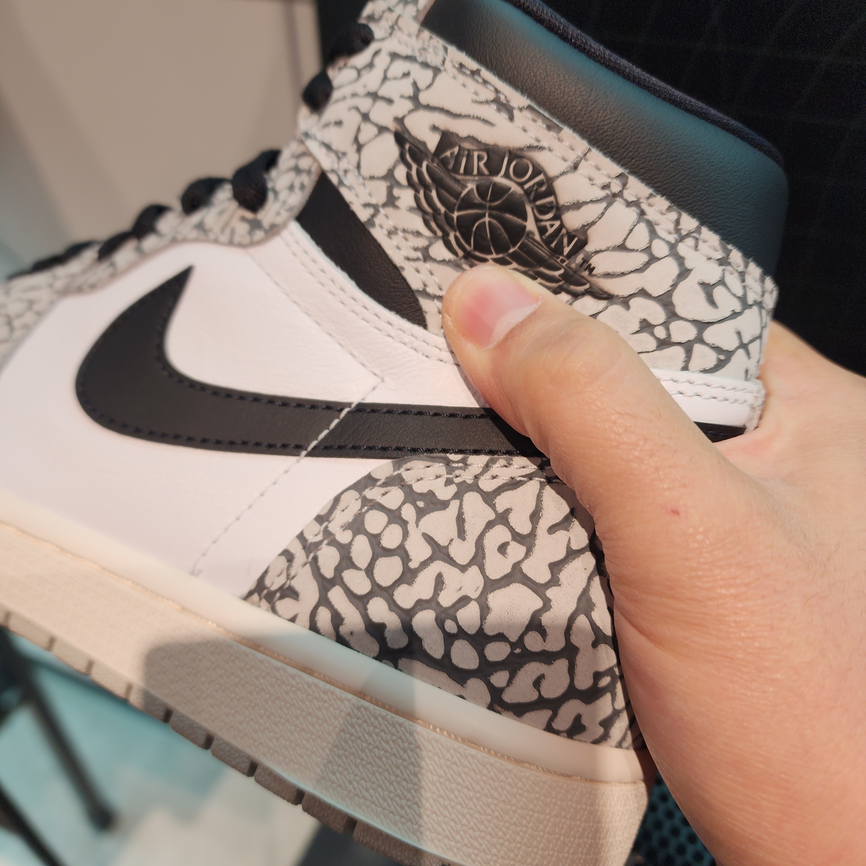 Jordan 1 Retro High OG White Cement 착용 스타일
