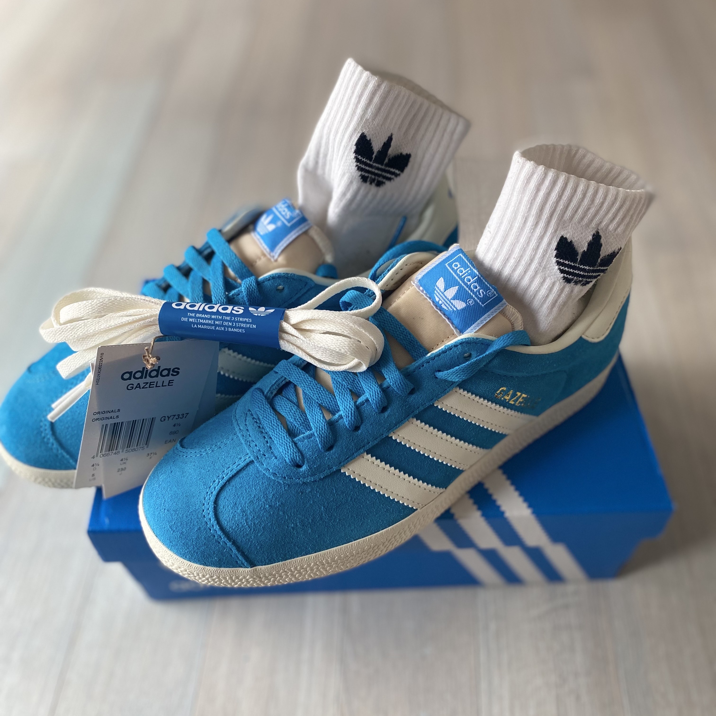 Adidas Gazelle Bold Aqua Off White 착용 스타일 - 1