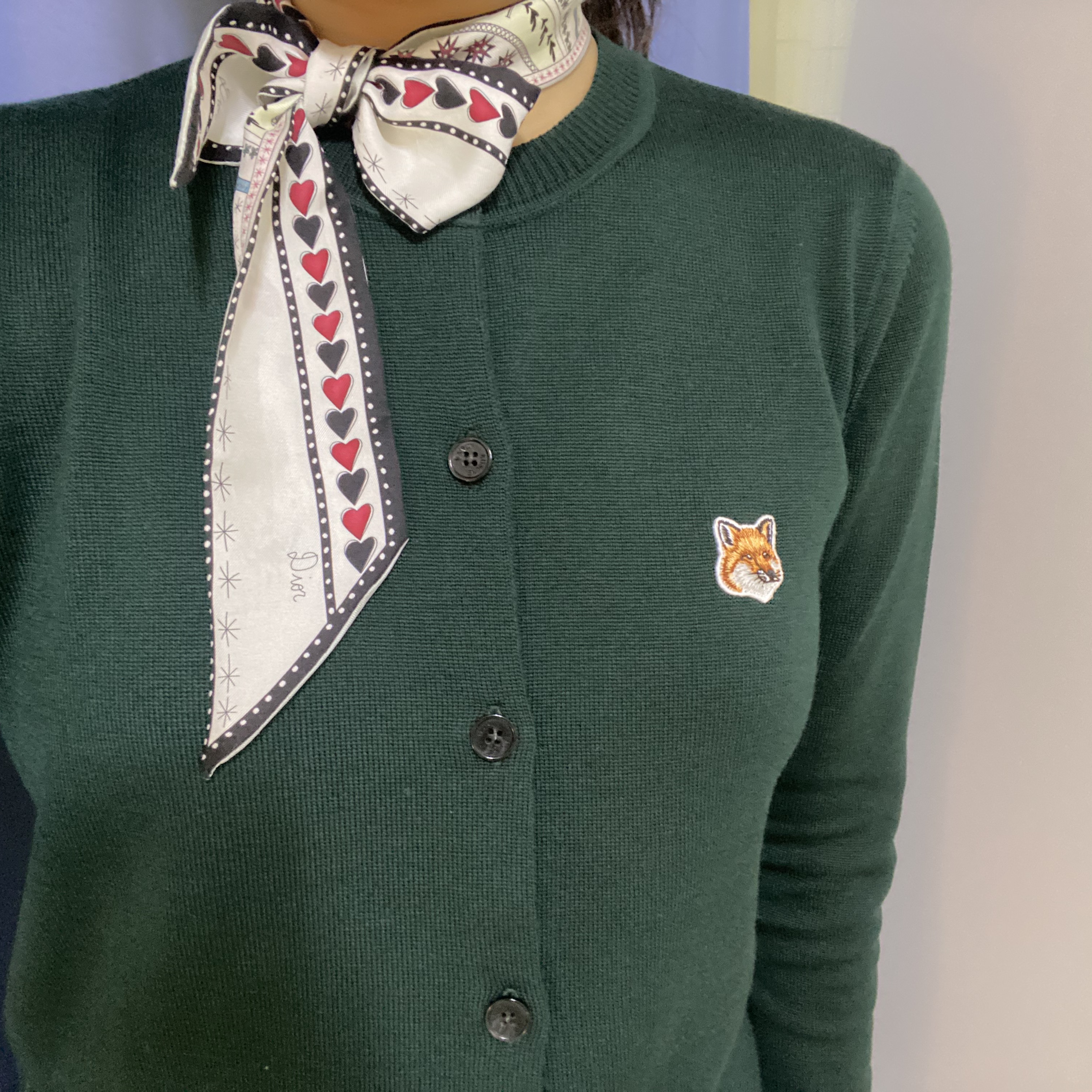 (W) Maison Kitsune Fox Head Patch Adjusted R-Neck Cardigan Deep Green - 22FW 착용 스타일
