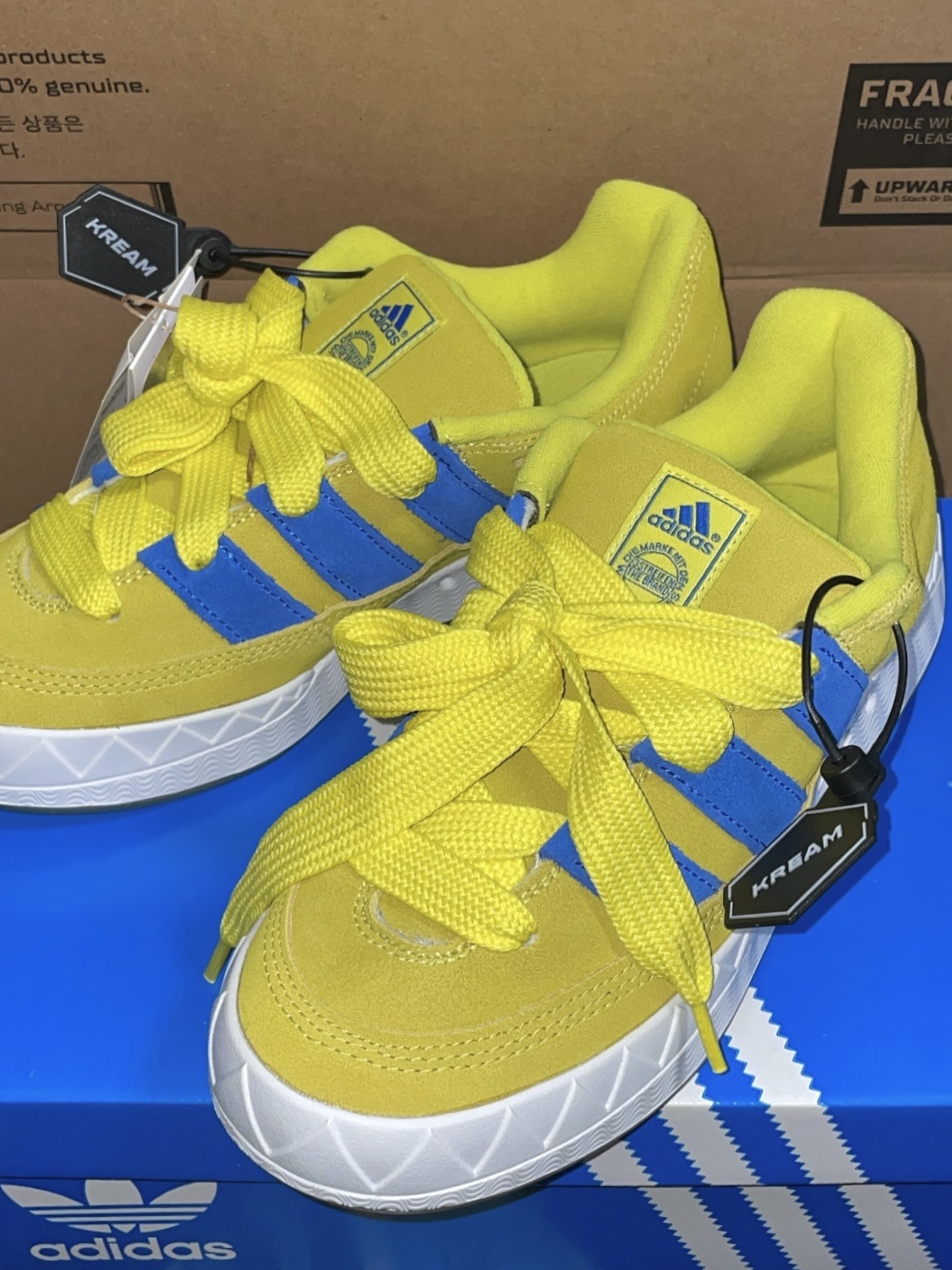 Adidas Adimatic Bright Yellow Blue 착용 스타일 - 1
