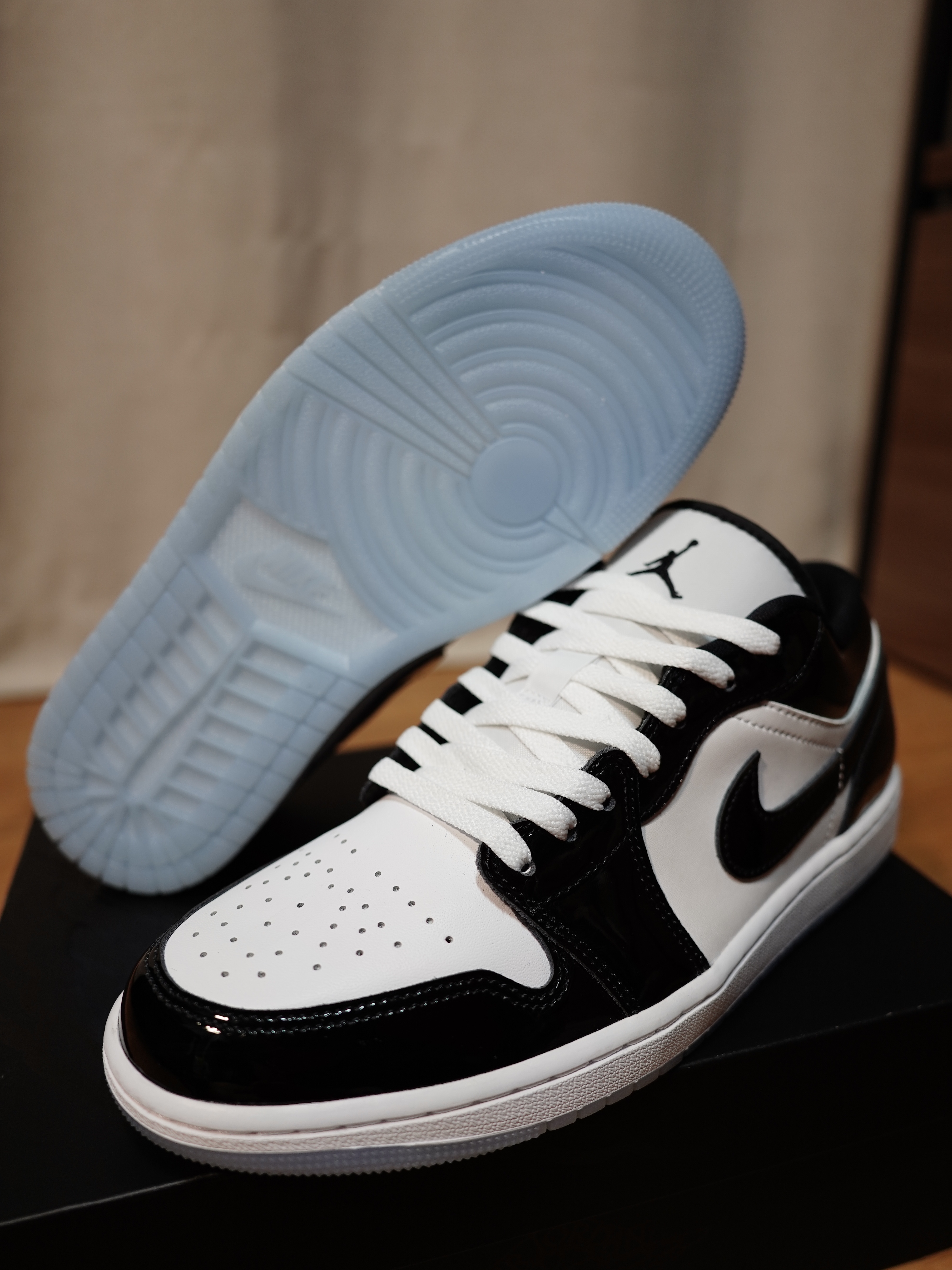 Jordan 1 Low SE Concord 착용 스타일 - 1