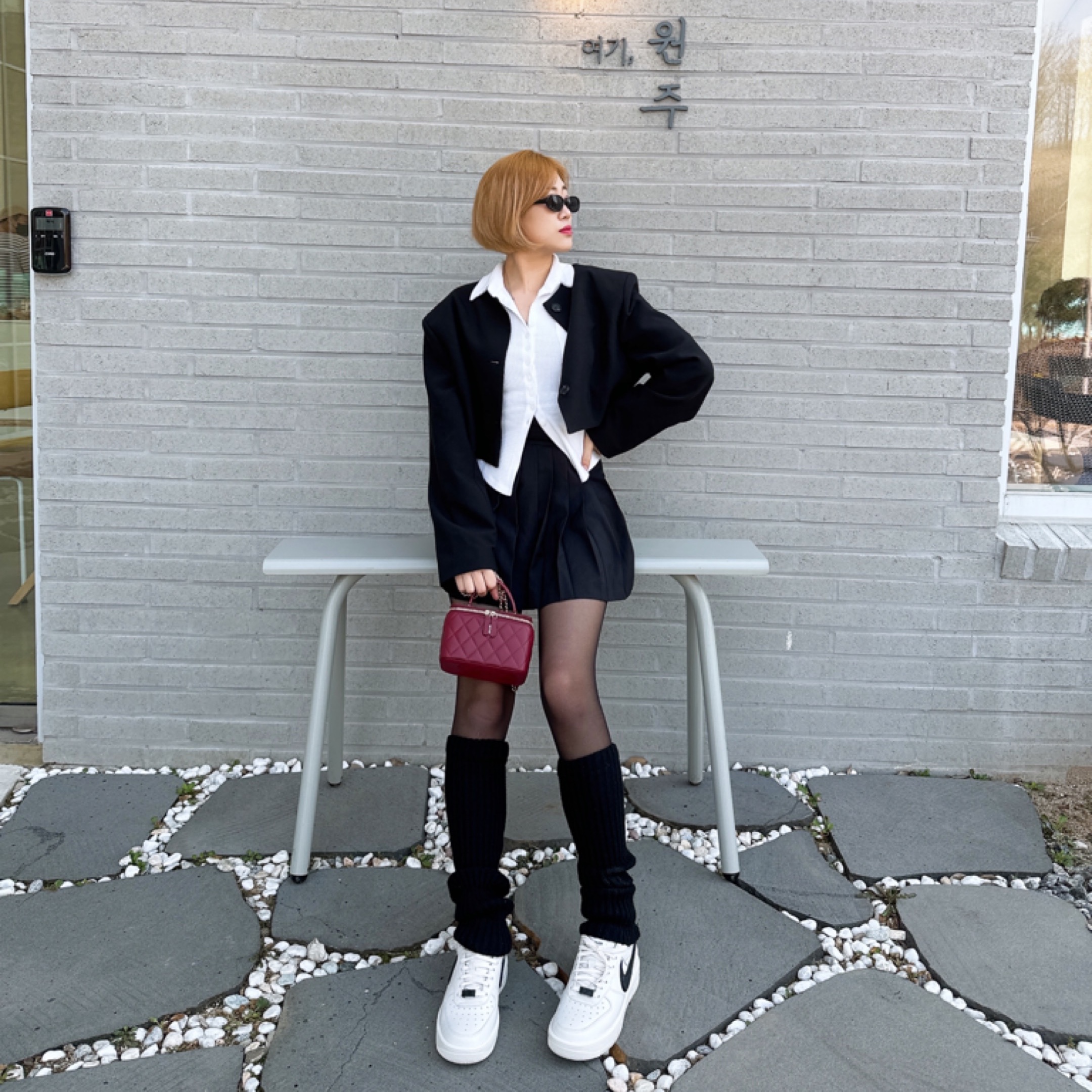 Nike x Ambush Air Force 1 Low SP Phantom, Chanel Vanity With Chain Lambskin & Gold Black 착용 스타일 - 3