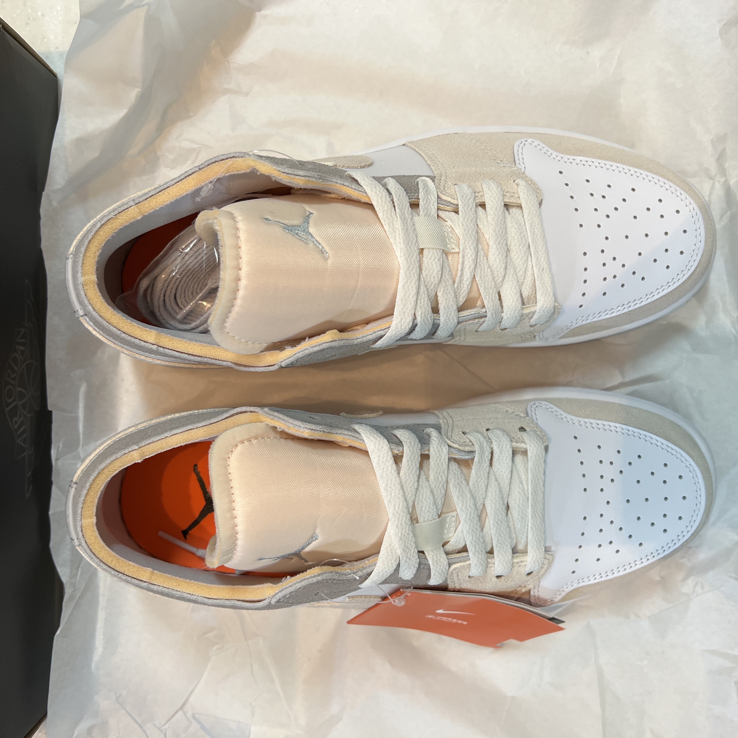 Jordan 1 Low SE Craft White and Phantom 착용 스타일