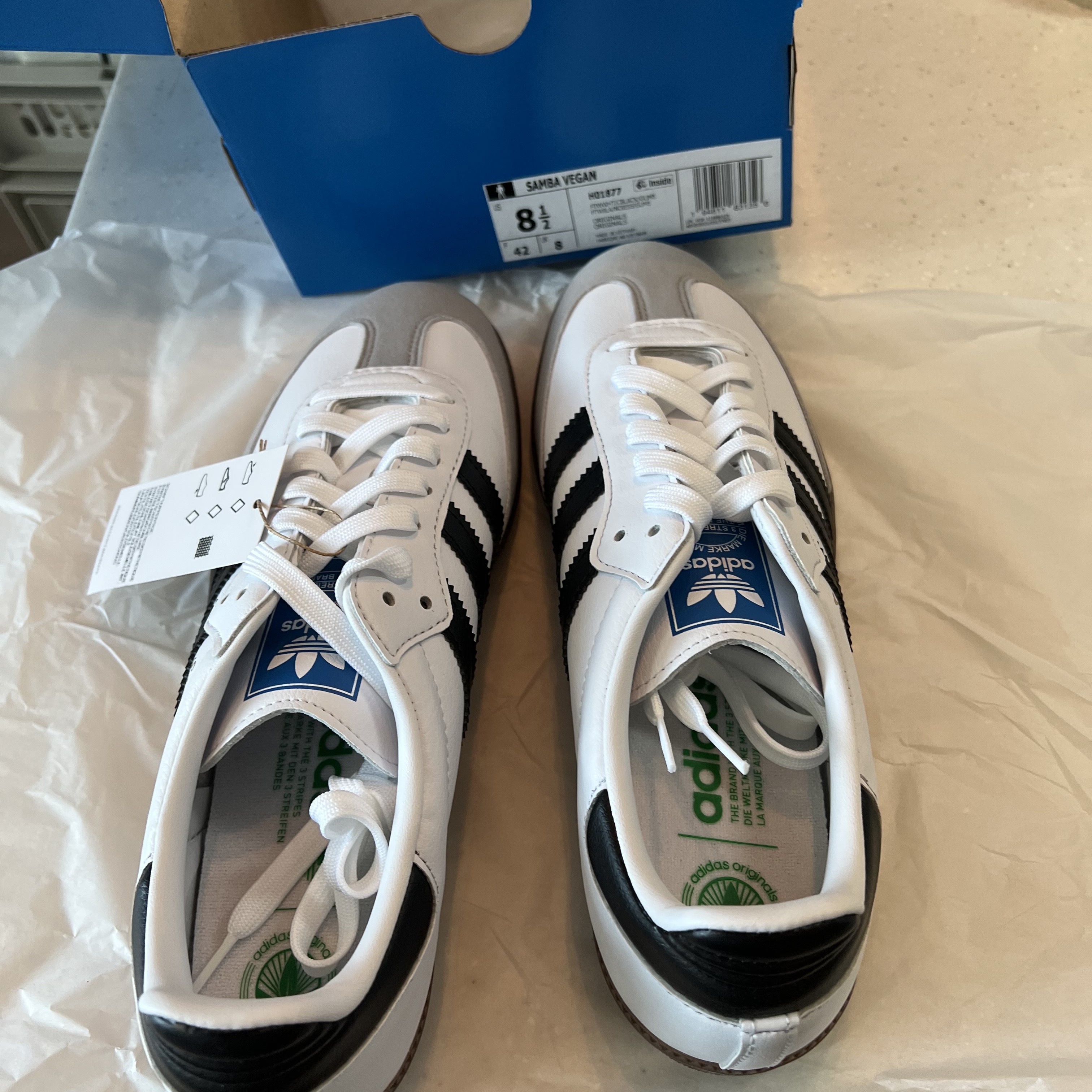 Adidas Samba Vegan White Black 착용 스타일