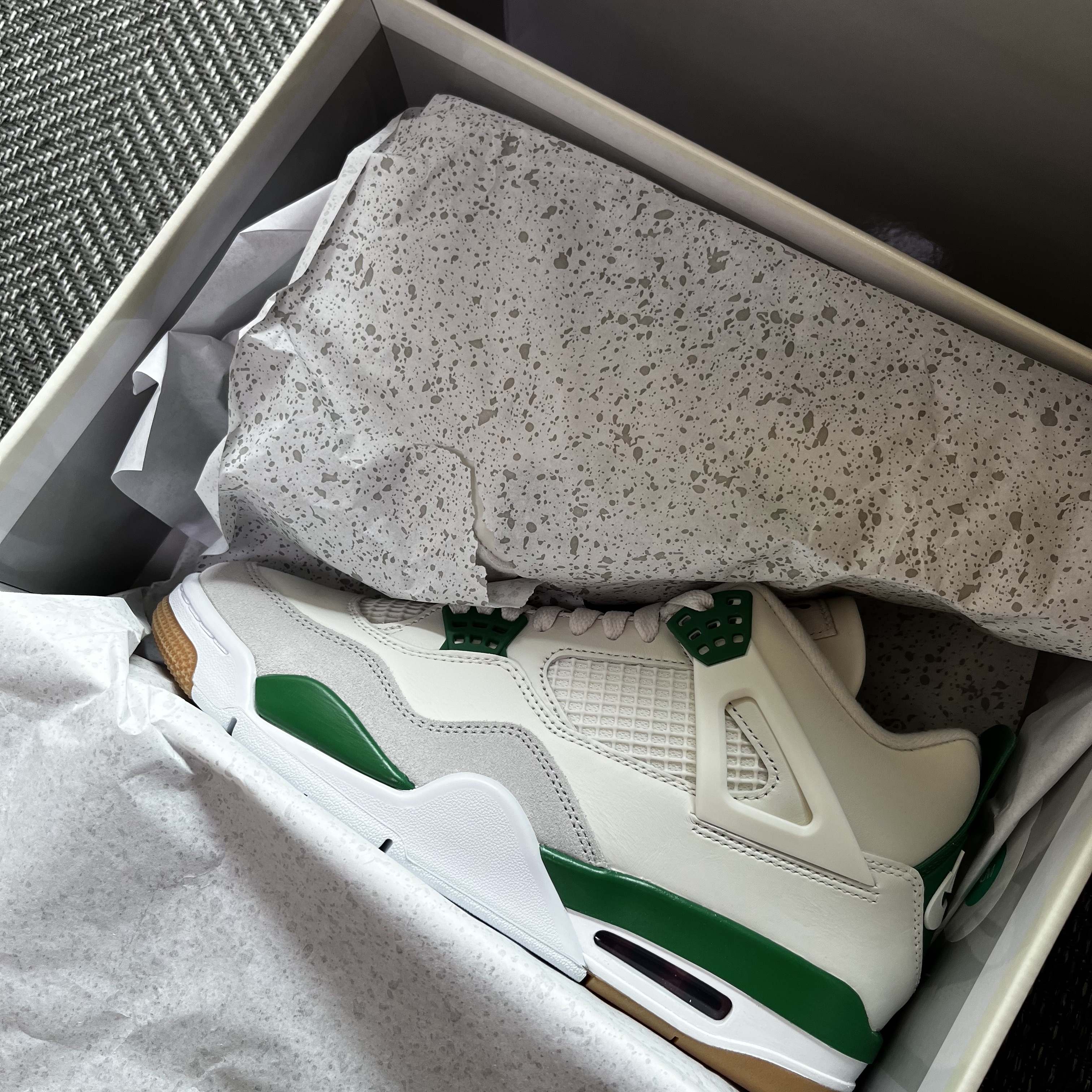 Jordan 4 x Nike SB Retro SP Pine Green 착용 스타일 - 2
