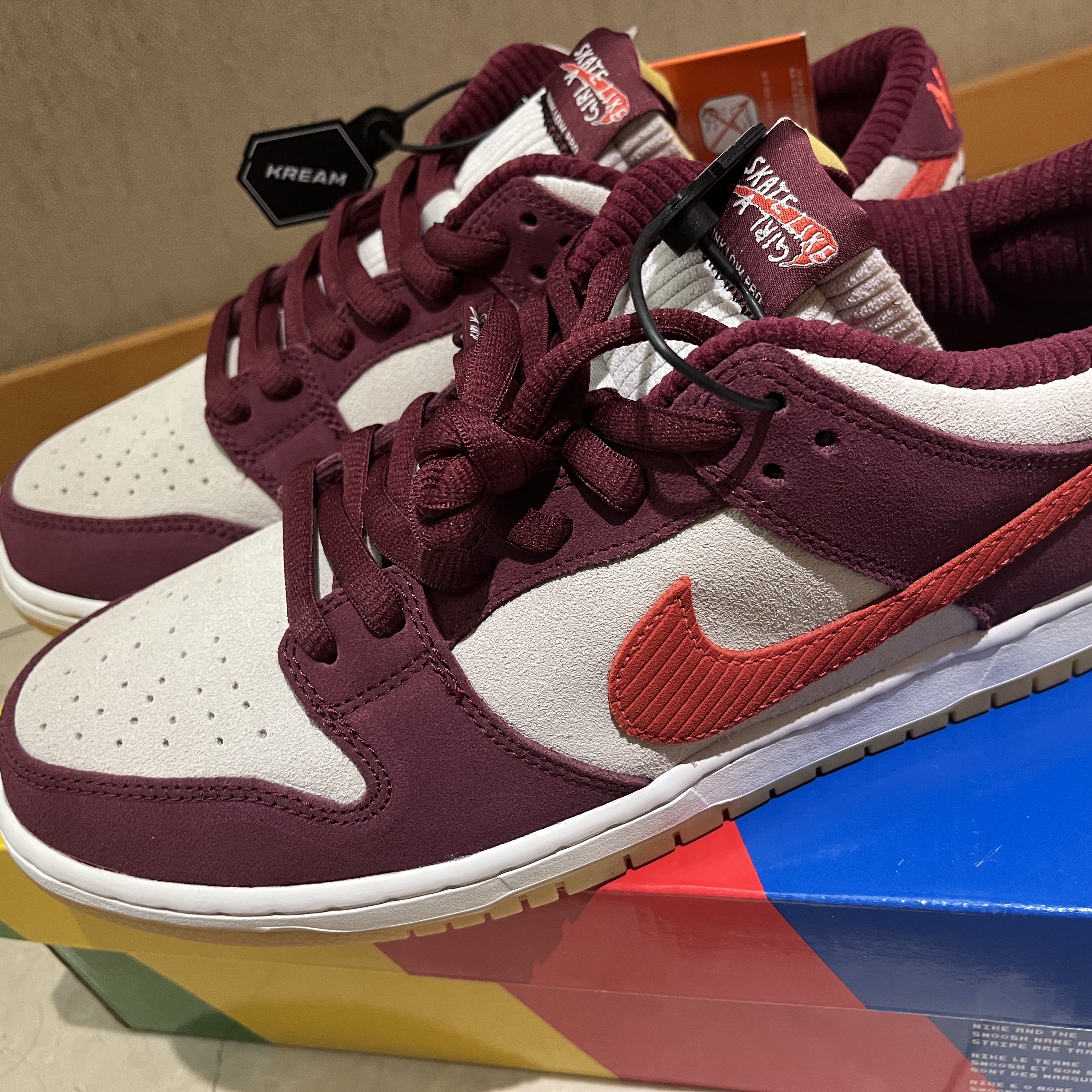 Nike x Skate Like a Girl SB Dunk Low QS Barely Rose 착용 스타일