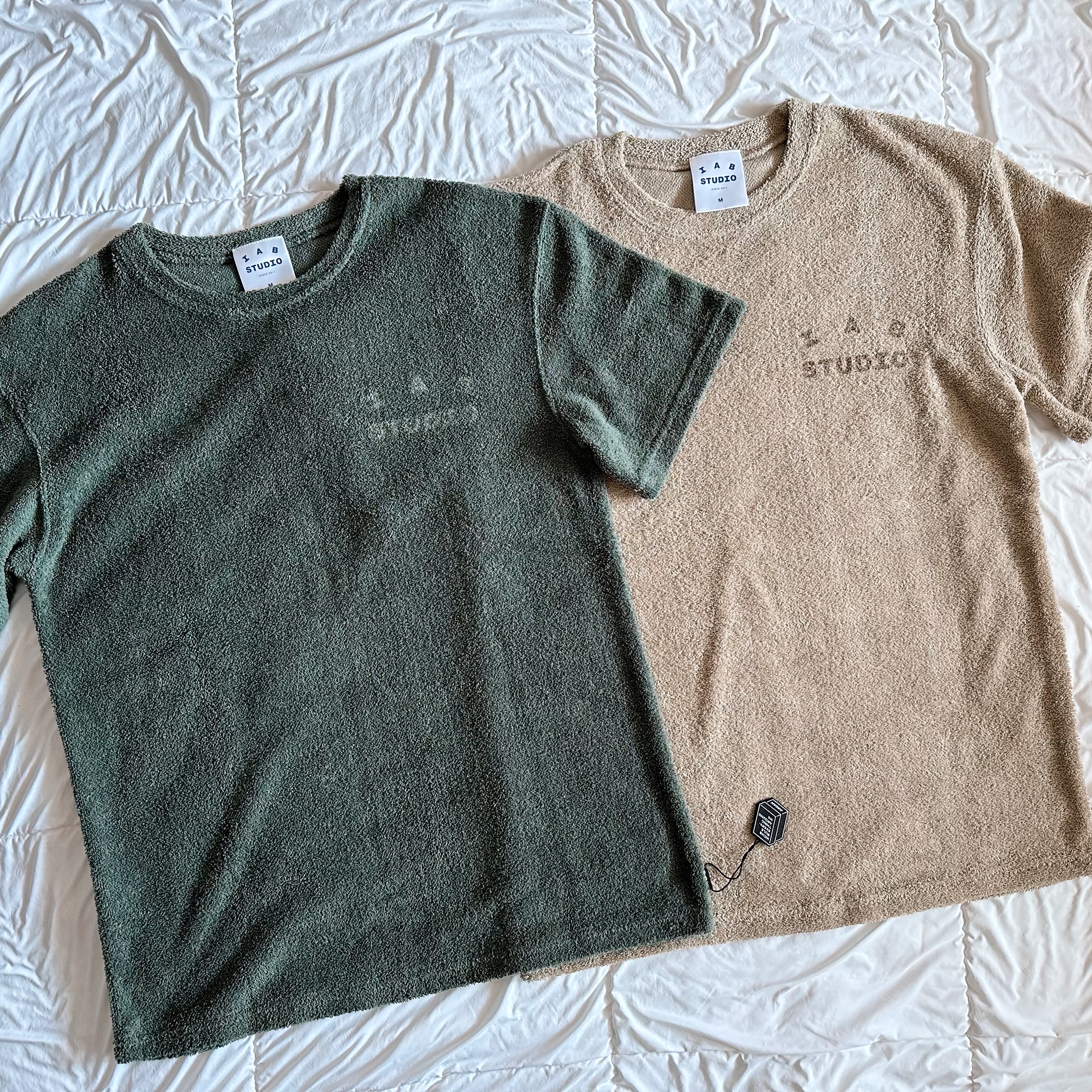 IAB Studio Towel T-Shirt Light Green, IAB Studio Towel T-Shirt Deep Green 착용 스타일 - 2