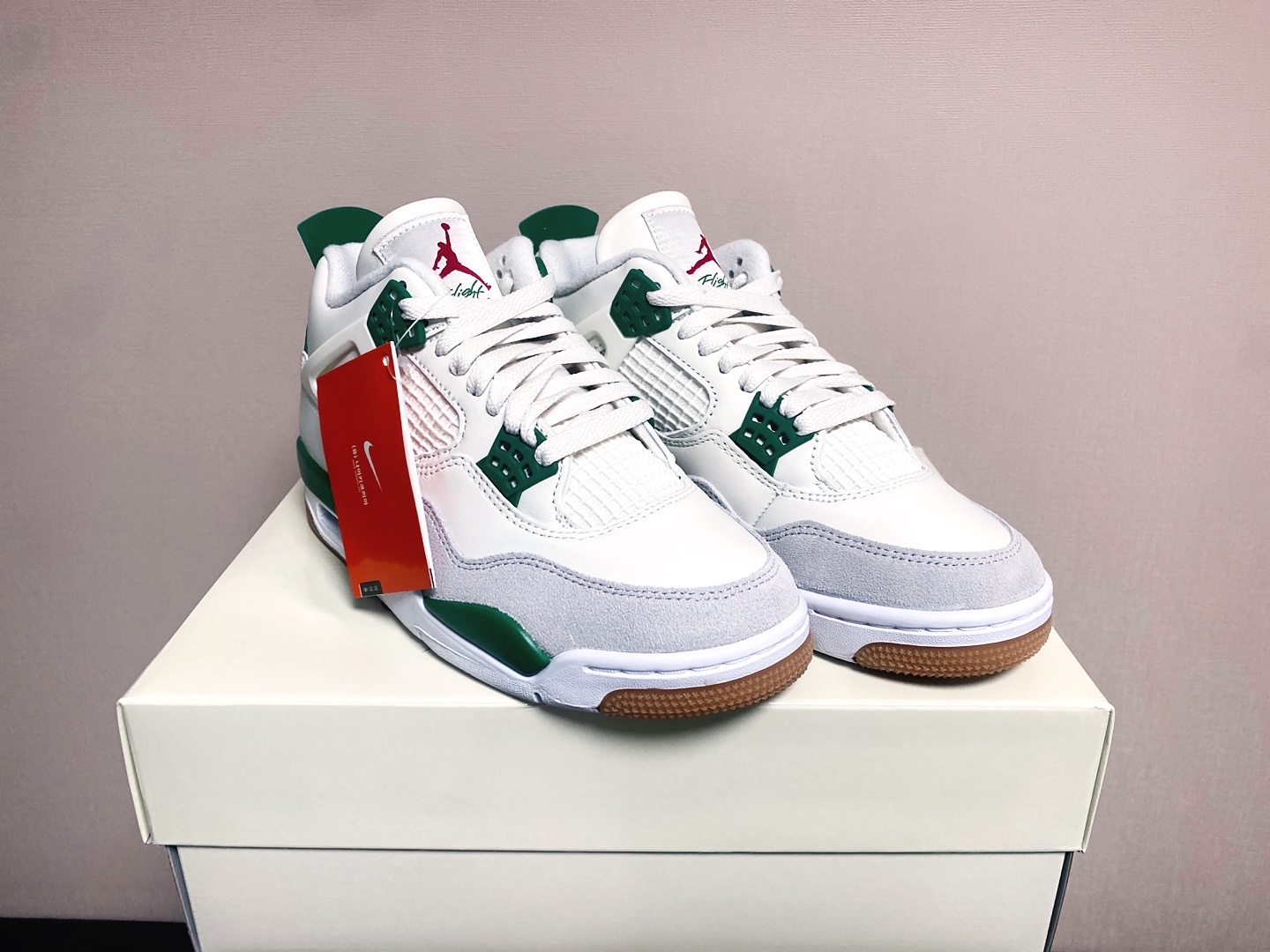 Jordan 4 x Nike SB Retro SP Pine Green 착용 스타일 - 5