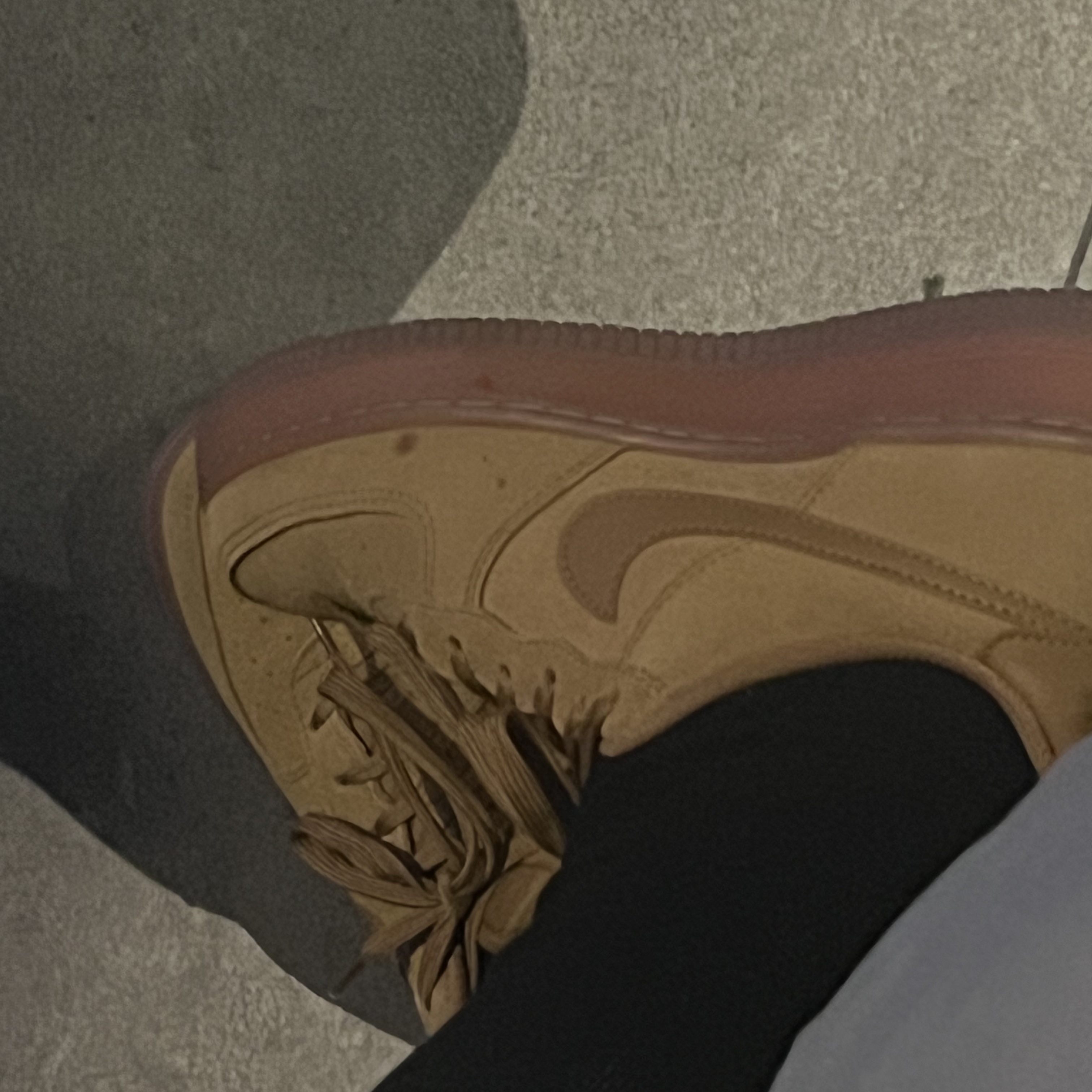 (GS) Nike Air Force 1 LV8 3 Wheat 착용 스타일