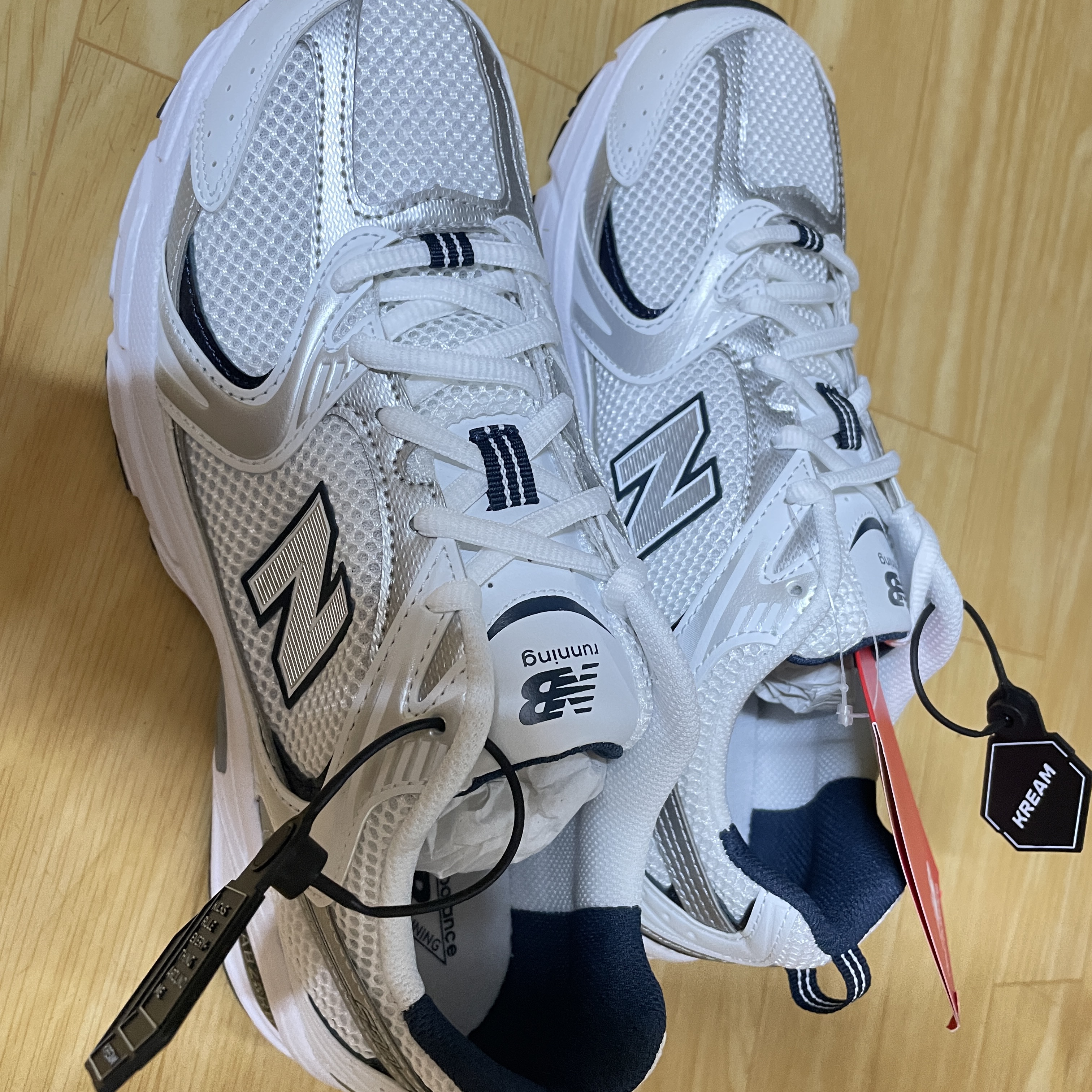 New Balance 530 White 착용 스타일 - 4