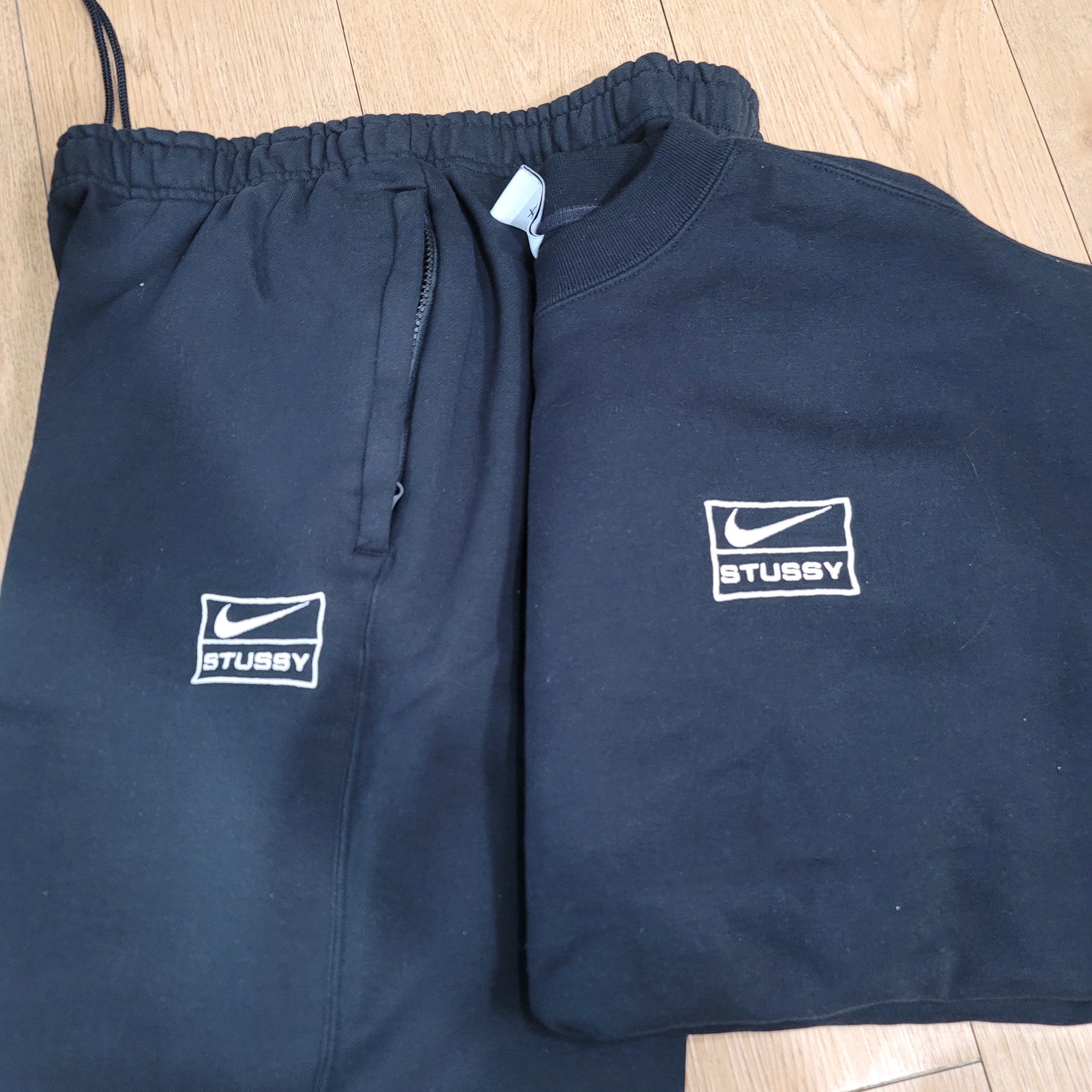 Nike x Stussy NRG Washed Fleece Pants Black (DO5296-010) 착용 스타일
