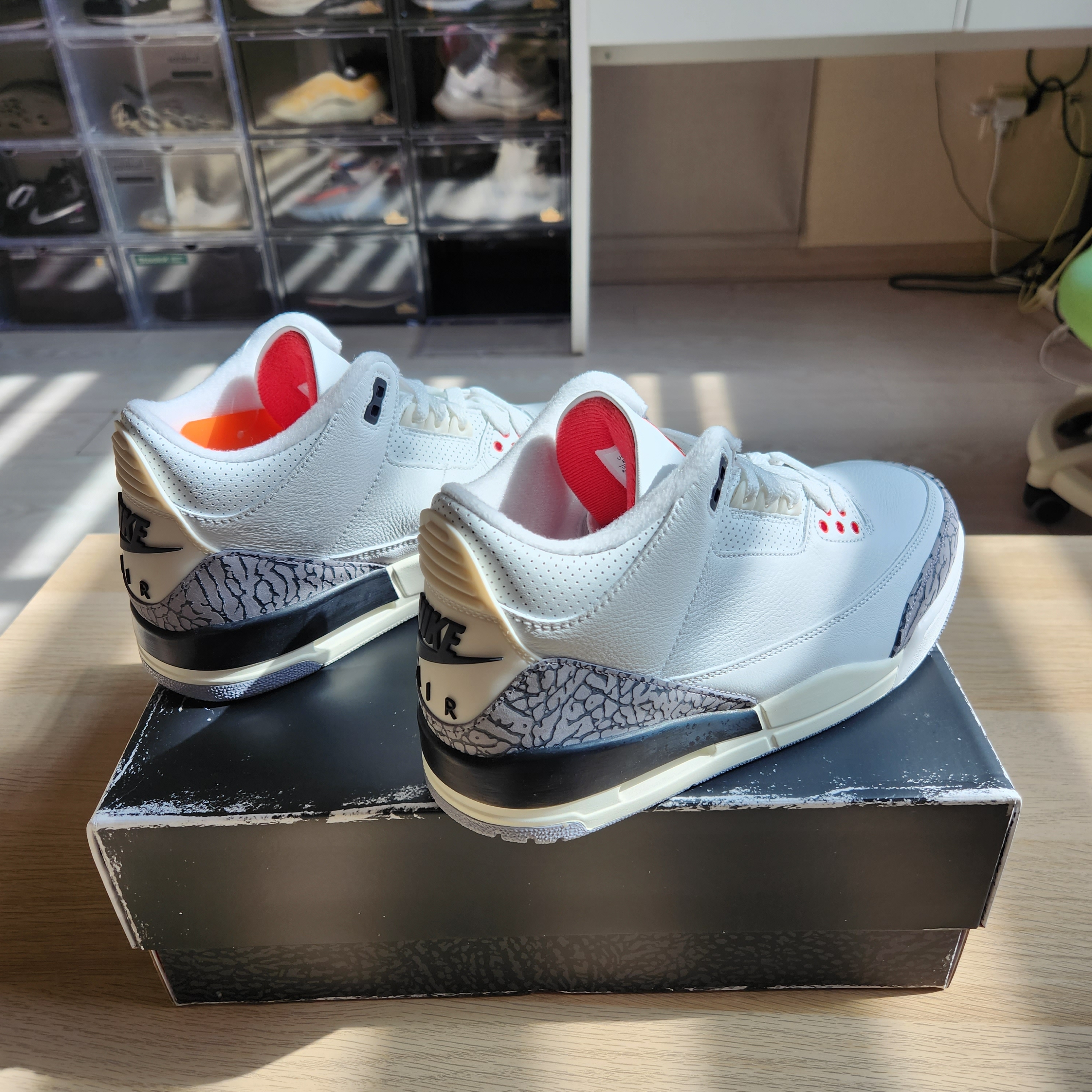 Jordan 3 Retro White Cement Reimagined 착용 스타일 - 5