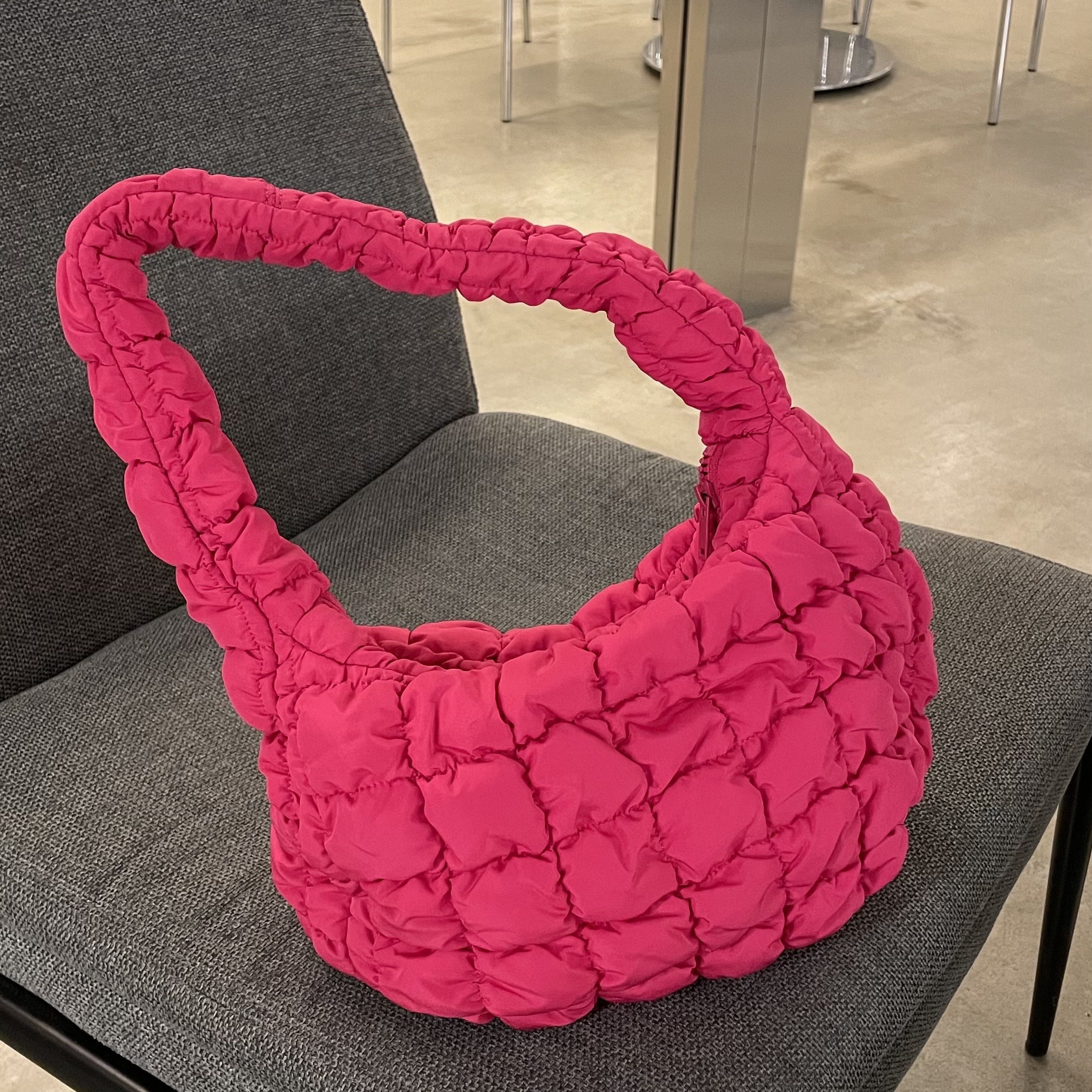 COS Quilted Mini Bag Pink 착용 스타일