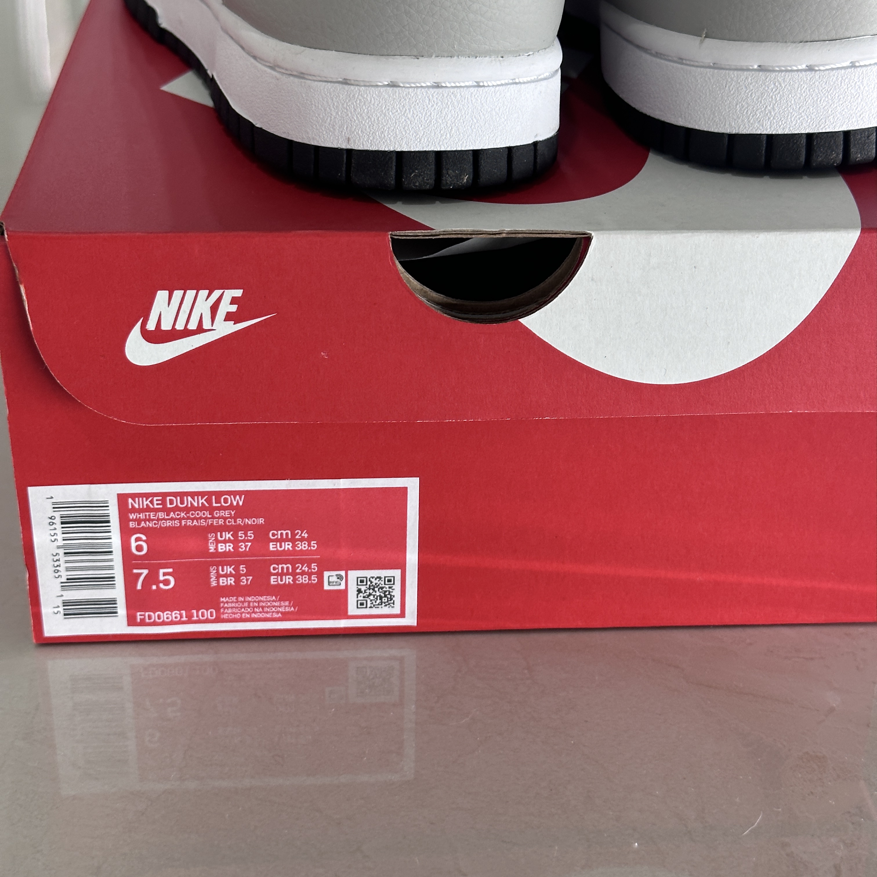 Nike Dunk Low Cool Grey White 착용 스타일 - 1