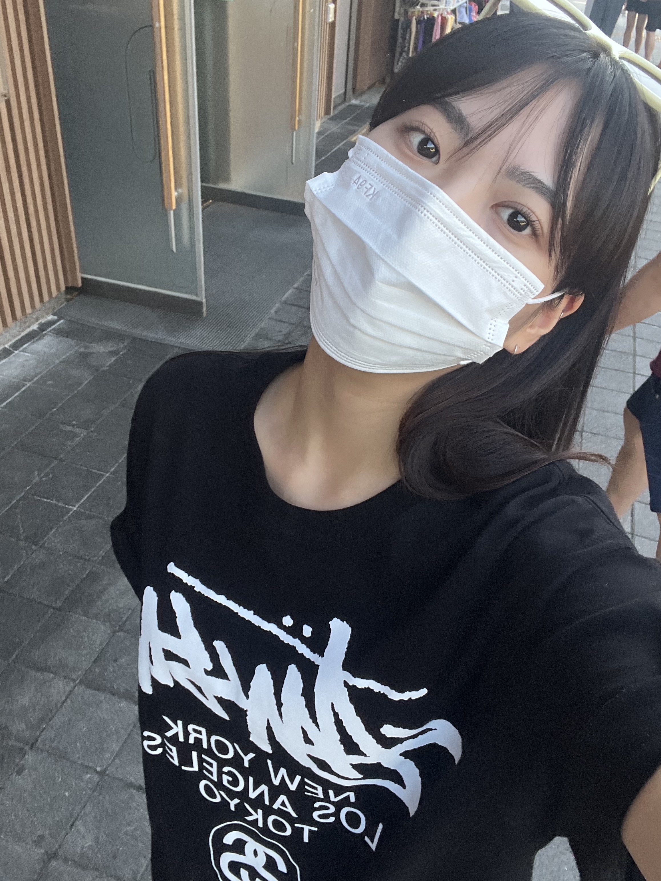 Stussy World Tour T-Shirt Black 착용 스타일