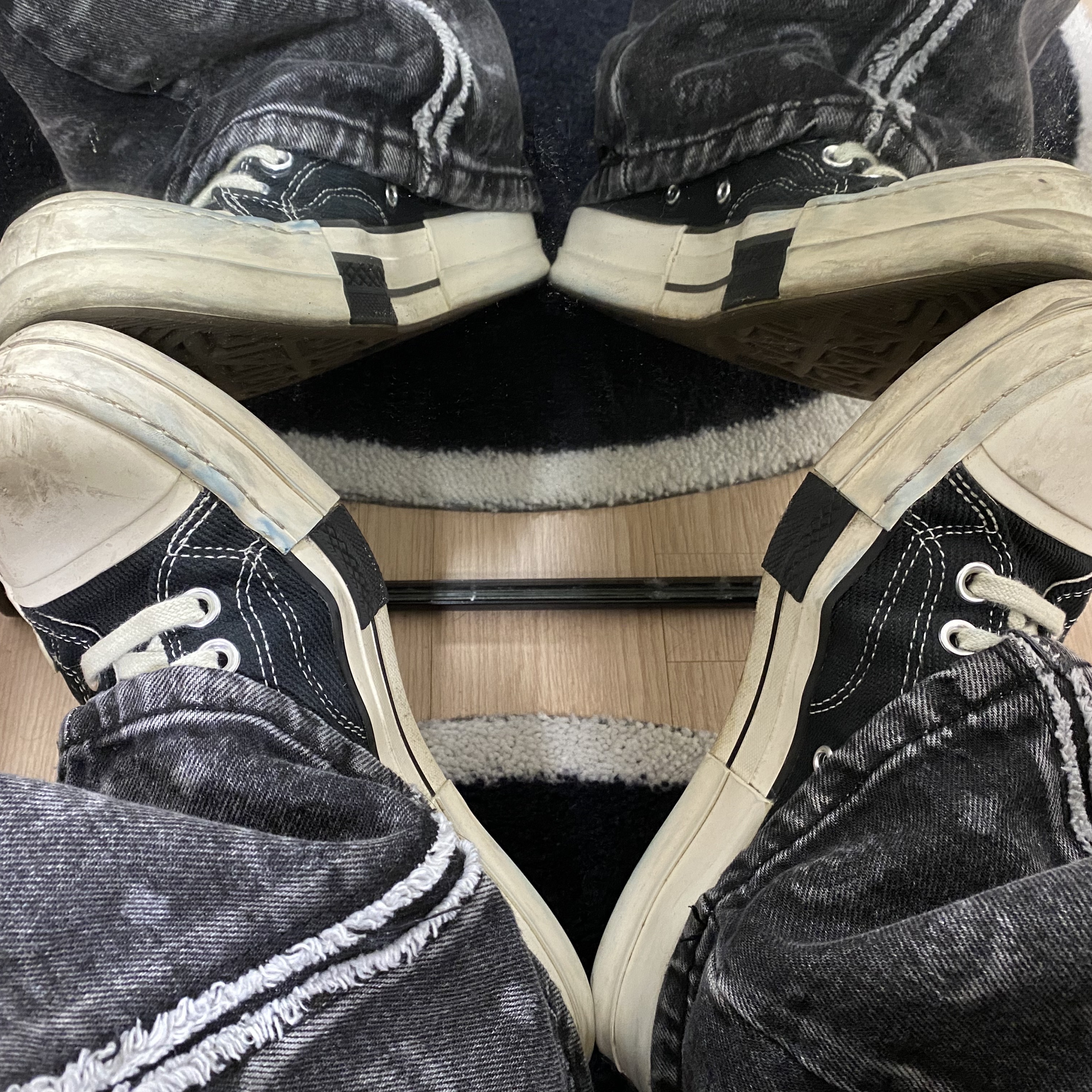 Thug Club x MCM Zip Denim Pants Black, Converse x Drkshdw Drkstr Chuck 70 High Black 착용 스타일 - 2