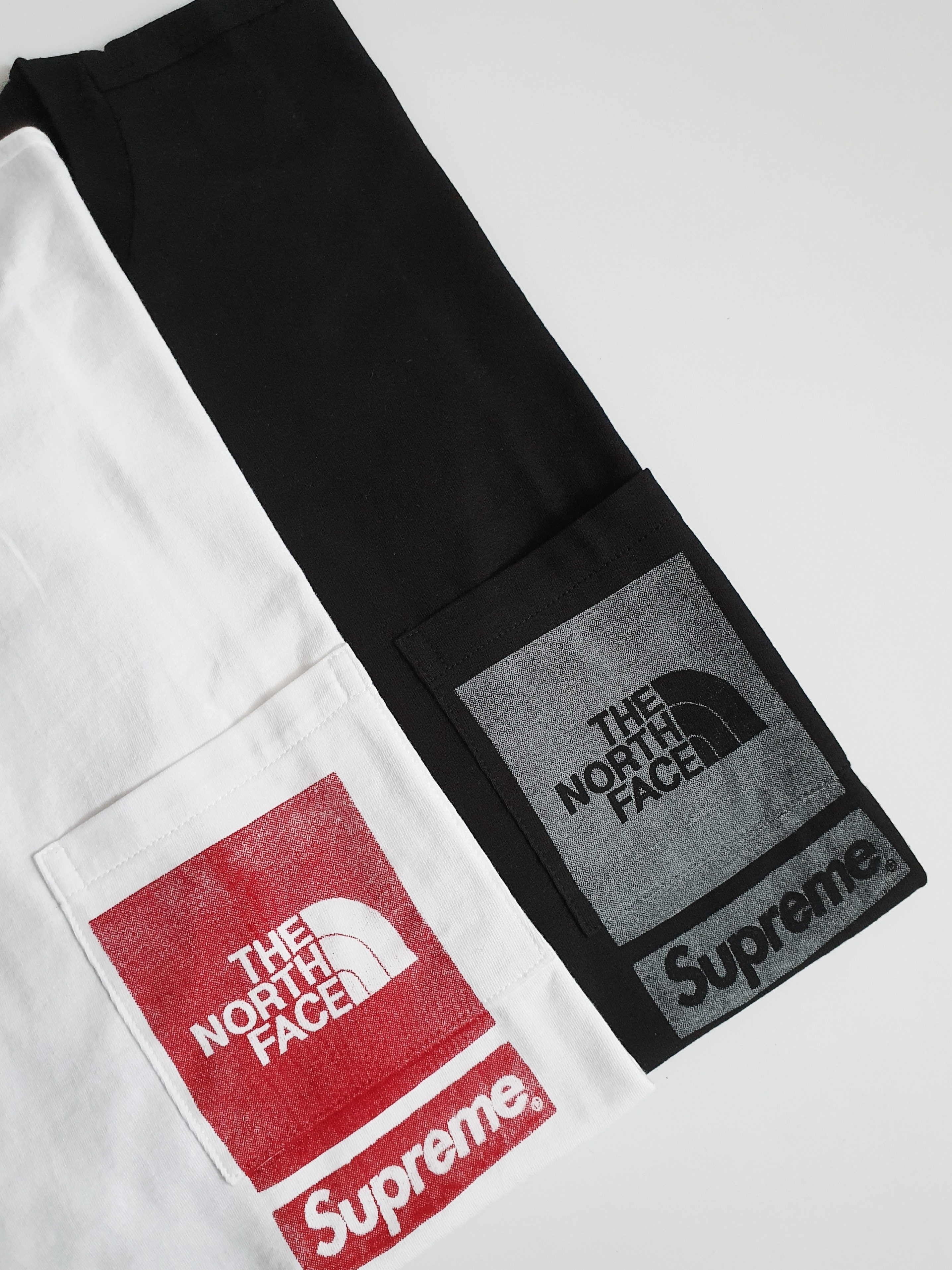 Supreme x The North Face Printed Pocket T-Shirt White - 23SS, Supreme x The North Face Printed Pocket T-Shirt Black - 23SS 착용 스타일 - 3