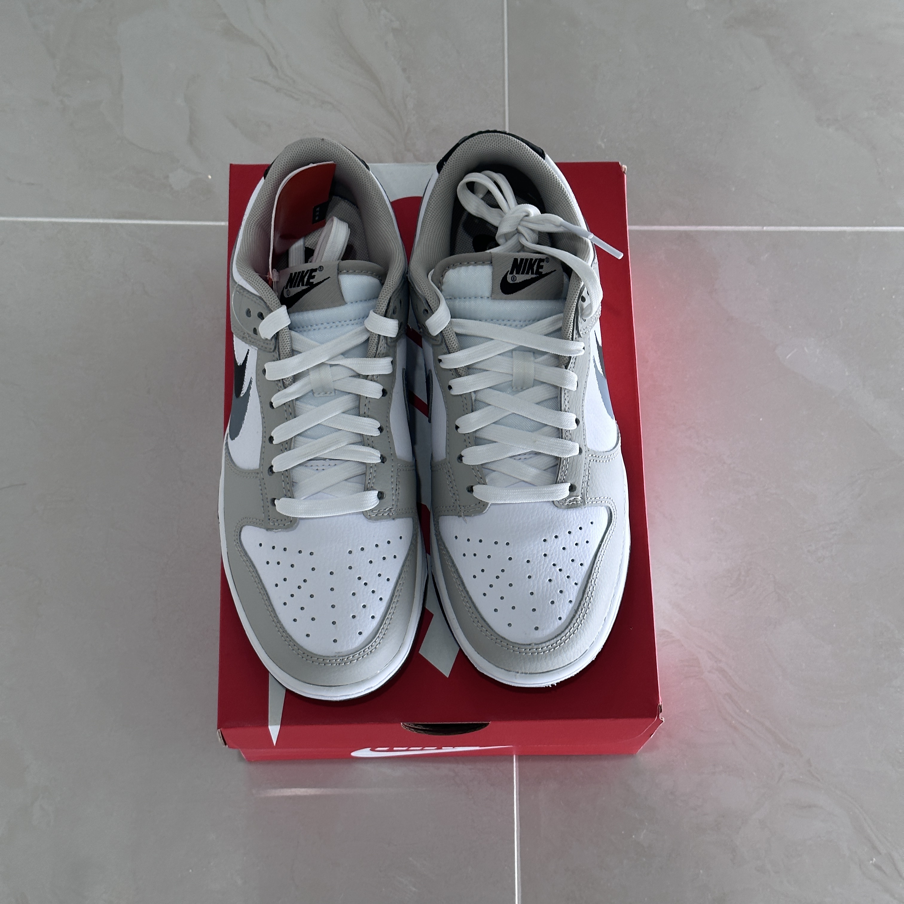 Nike Dunk Low Cool Grey White 착용 스타일 - 3