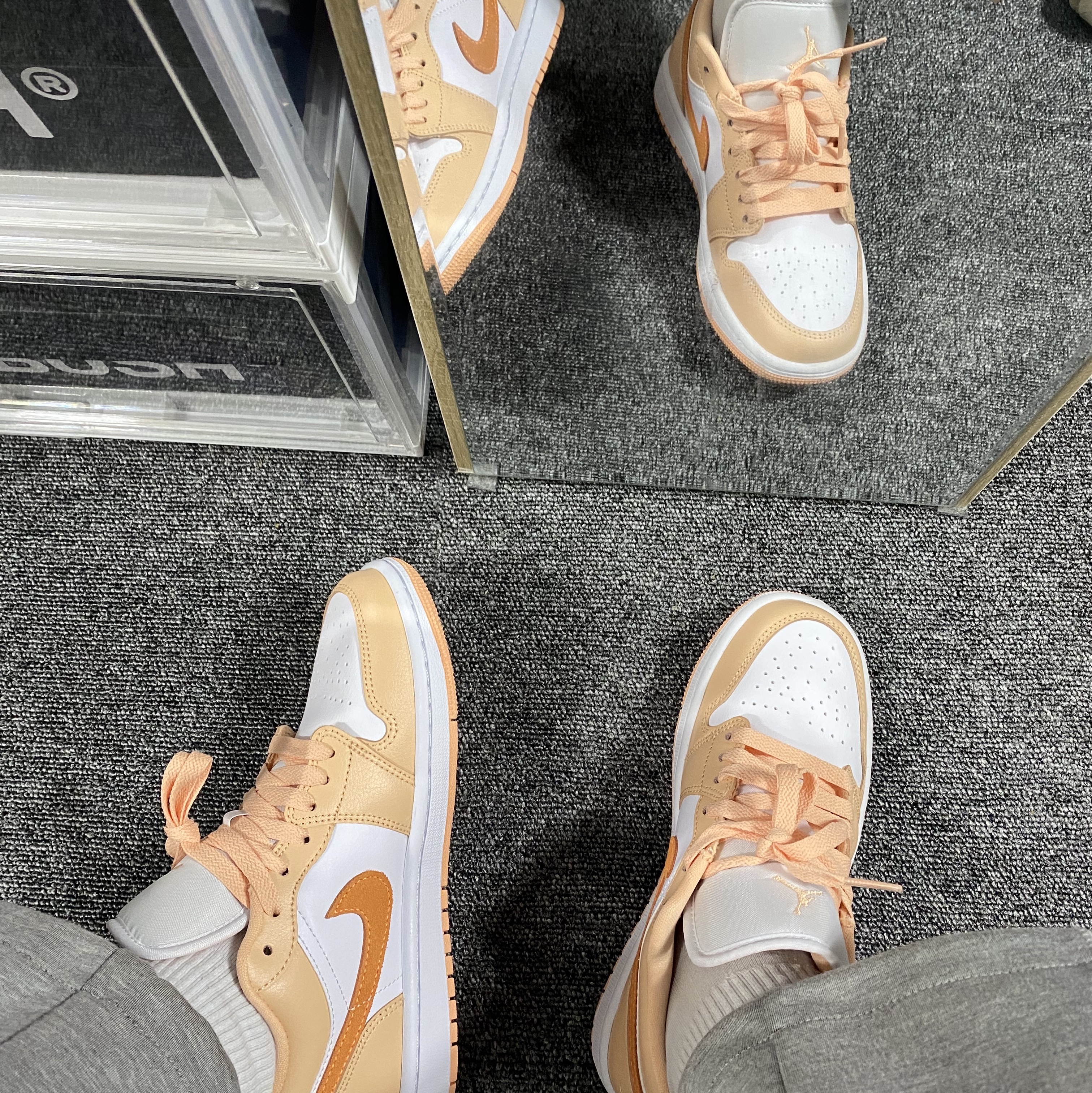(W) Jordan 1 Low Sunset Haze 착용 스타일 - 2