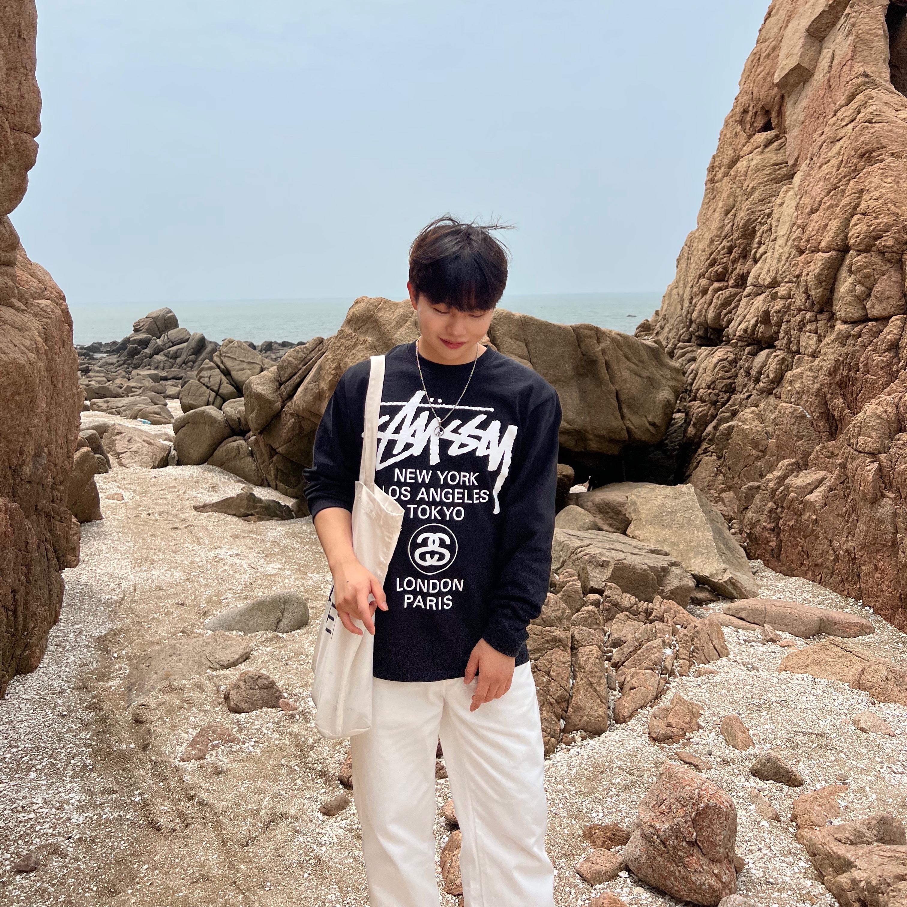 Stussy World Tour LS T-Shirt Black 착용 스타일