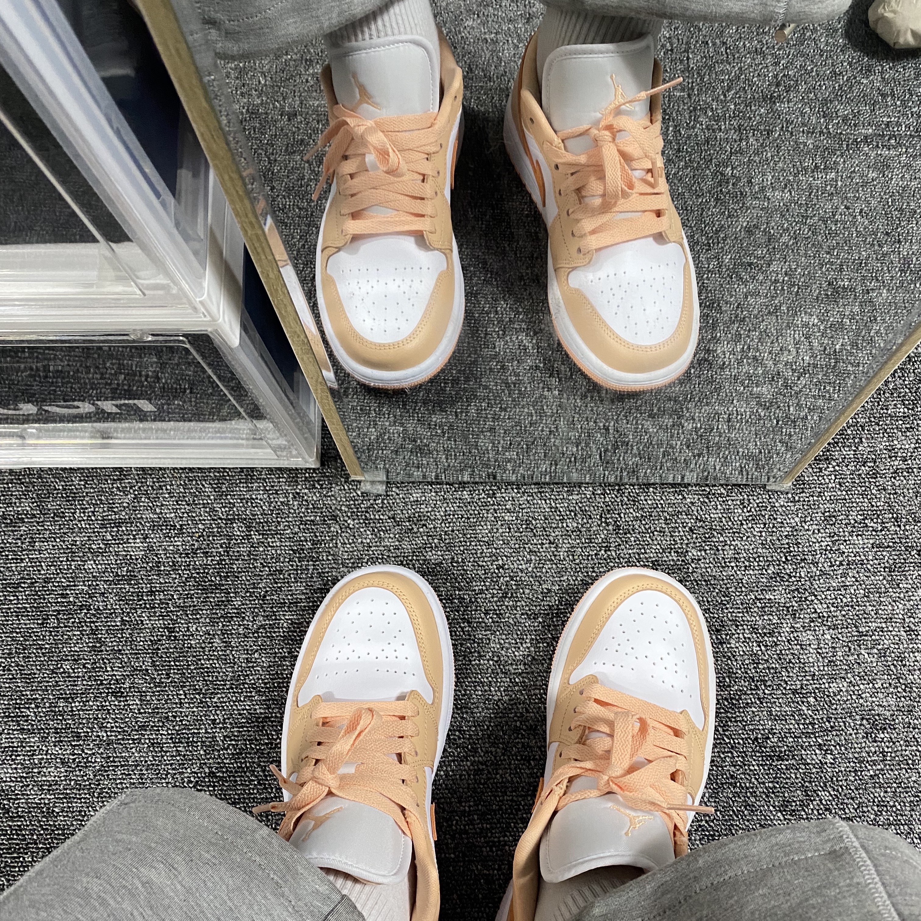 (W) Jordan 1 Low Sunset Haze 착용 스타일 - 1