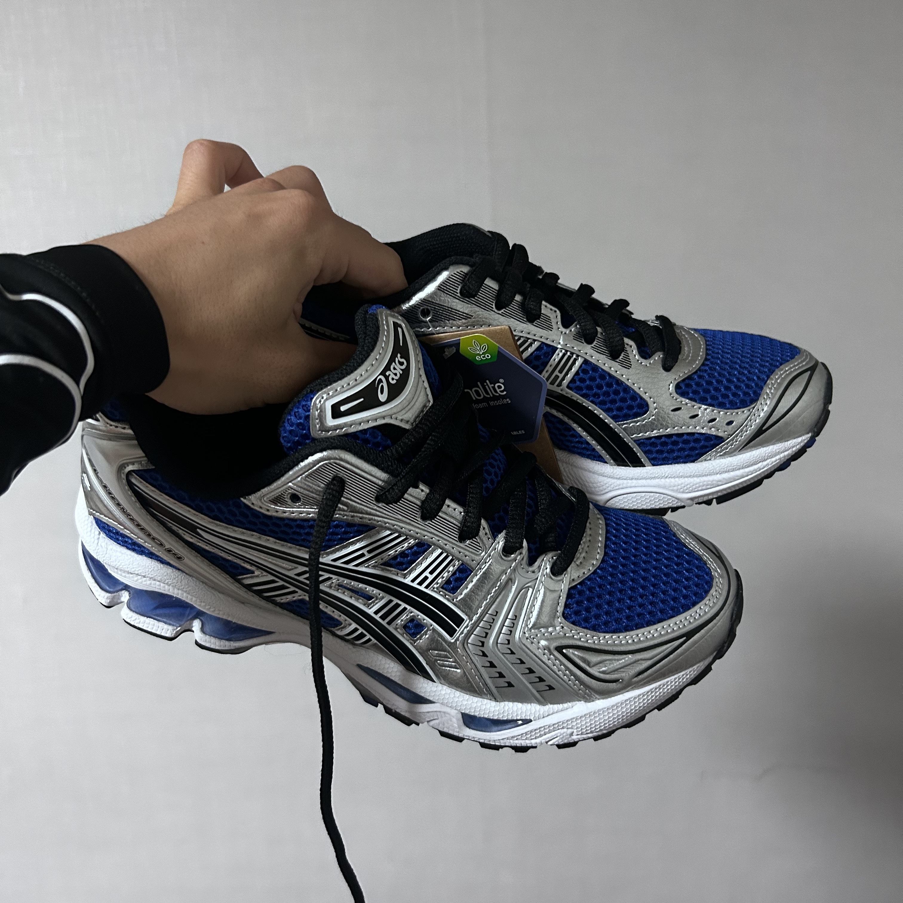 Asics Gel-Kayano 14 Monaco Blue Black 착용 스타일