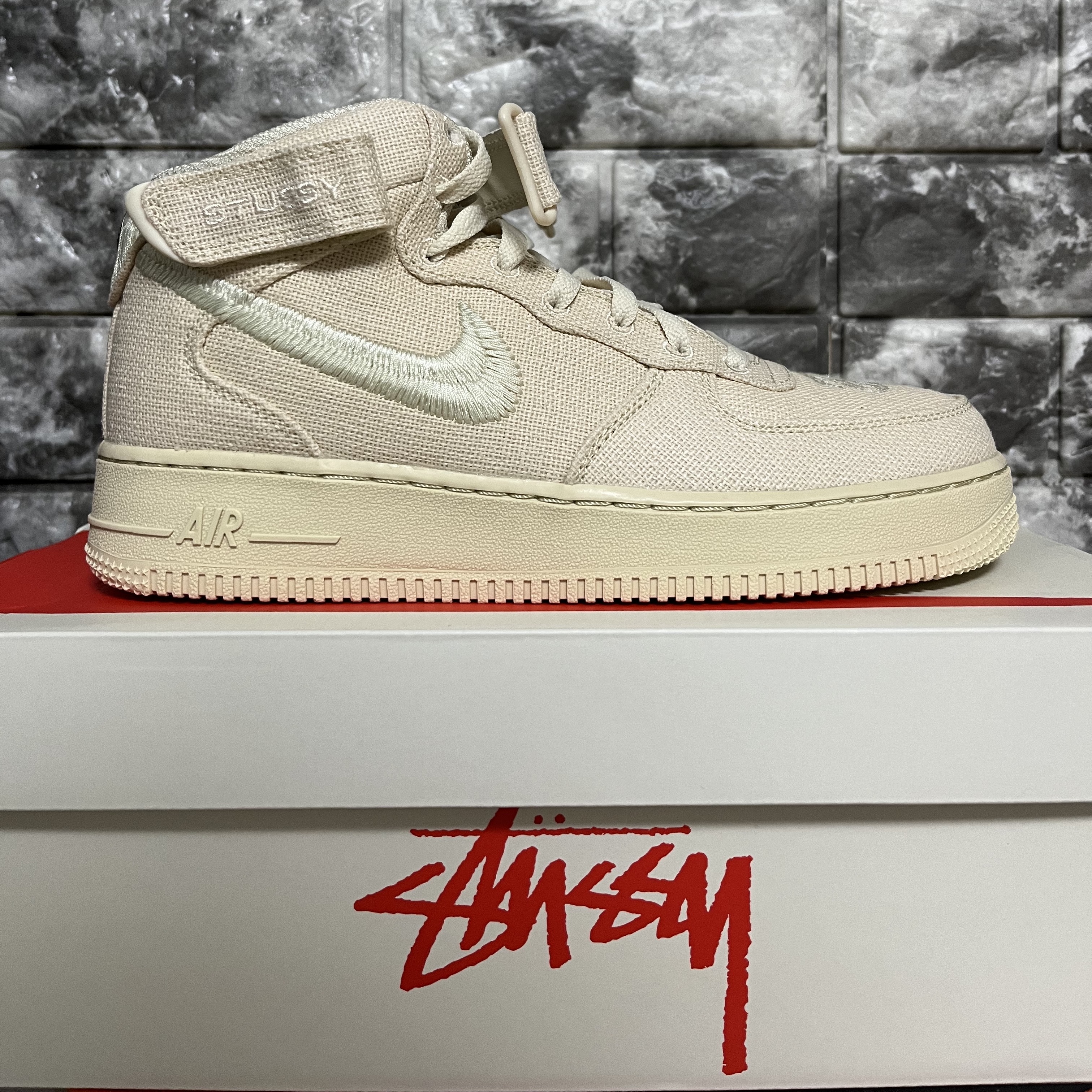 Nike x Stussy Air Force 1 '07 Mid SP Fossil 착용 스타일