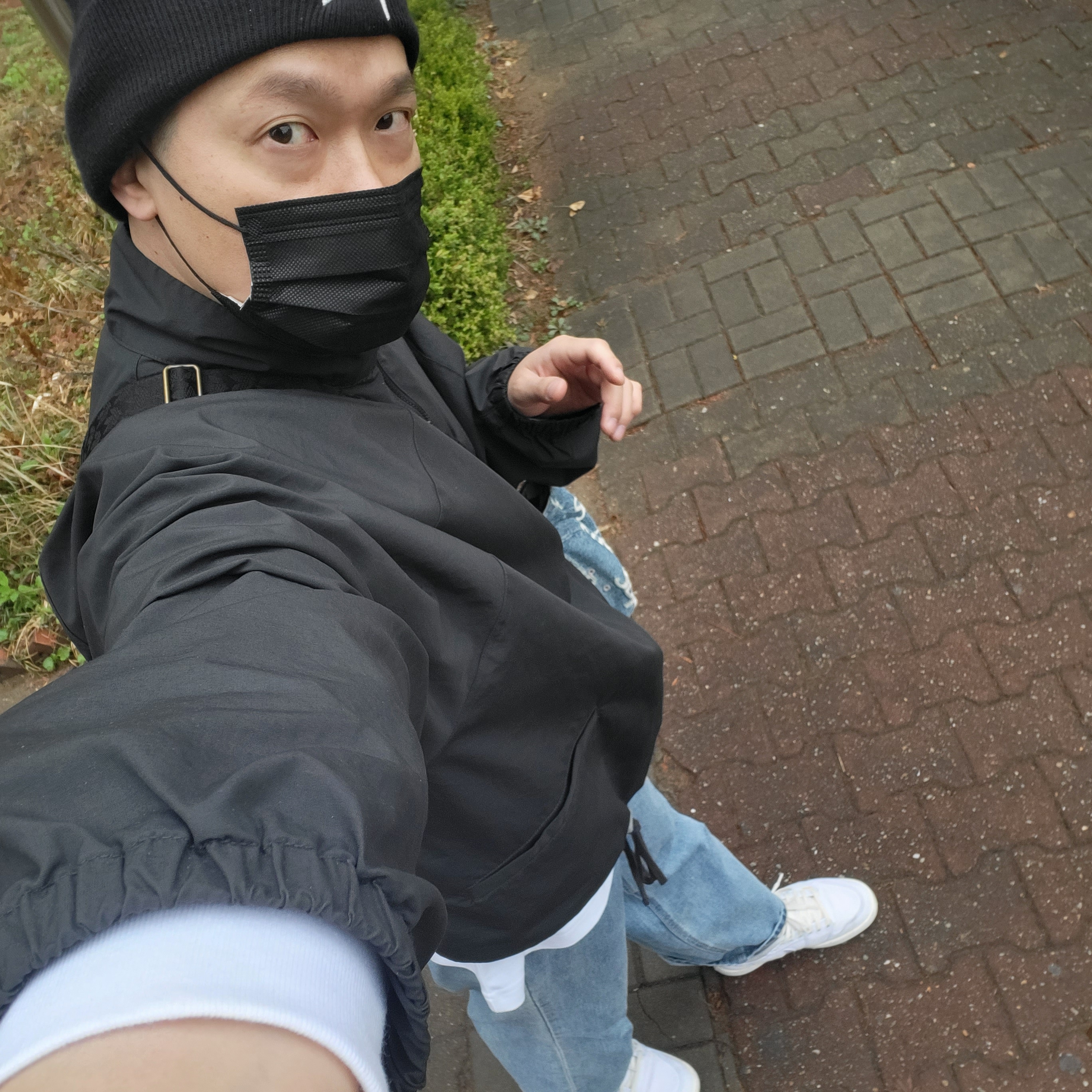 Nike x Stussy NRG Cuffed Beanie Black, Essentials Track Jacket Black - 20FW 착용 스타일 - 1