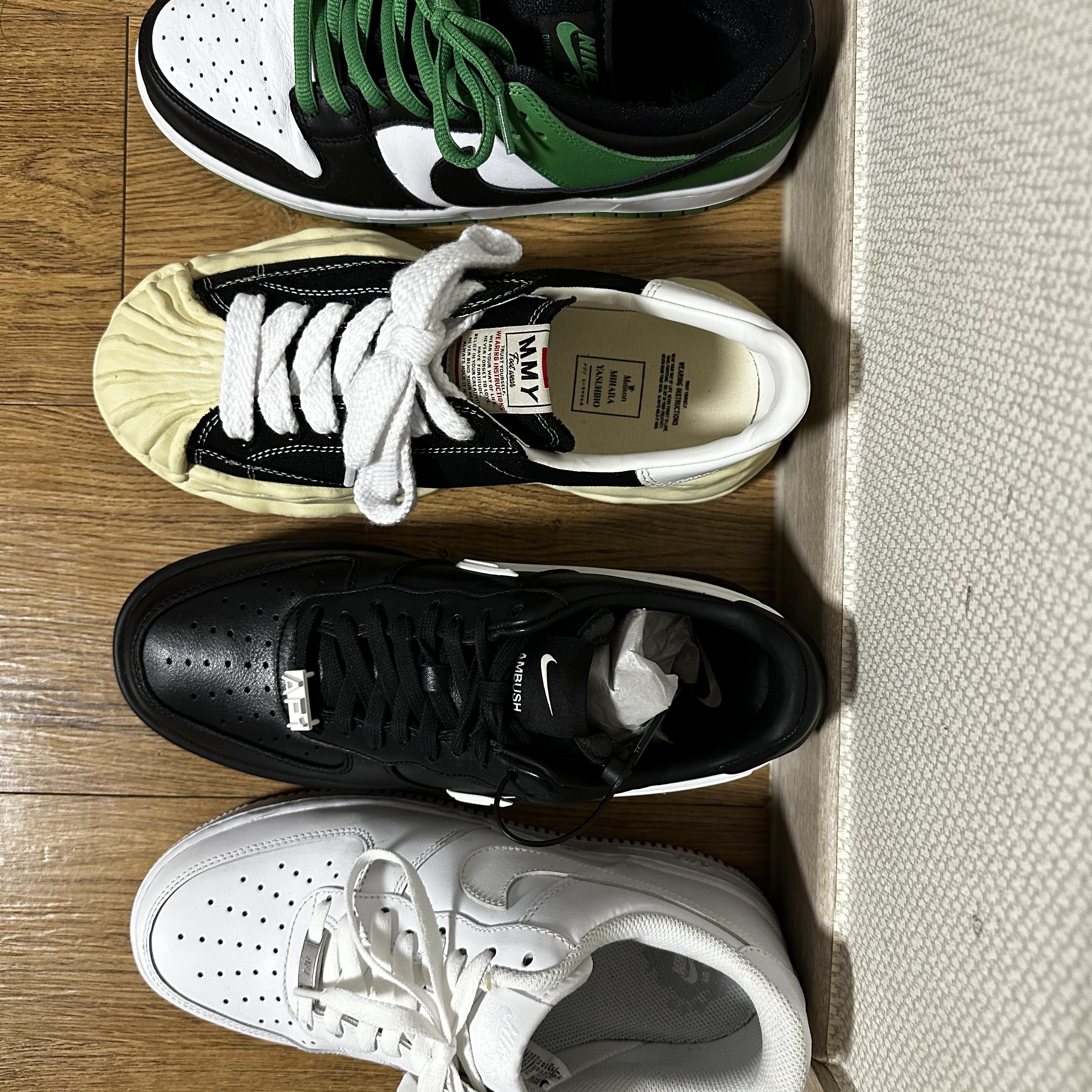 Nike x Ambush Air Force 1 Low SP Black, Maison Mihara Yasuhiro Blakey OG Sole Leather Low-top Sneakers Black 착용 스타일 - 4