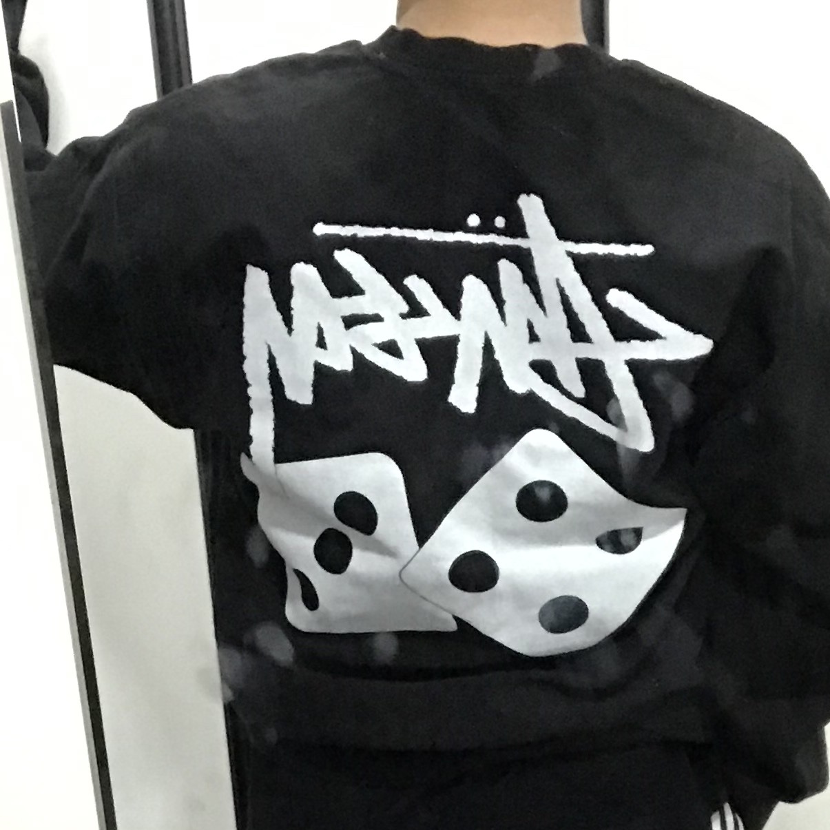 Stussy Dice Pigment Dyed Crew Black 착용 스타일