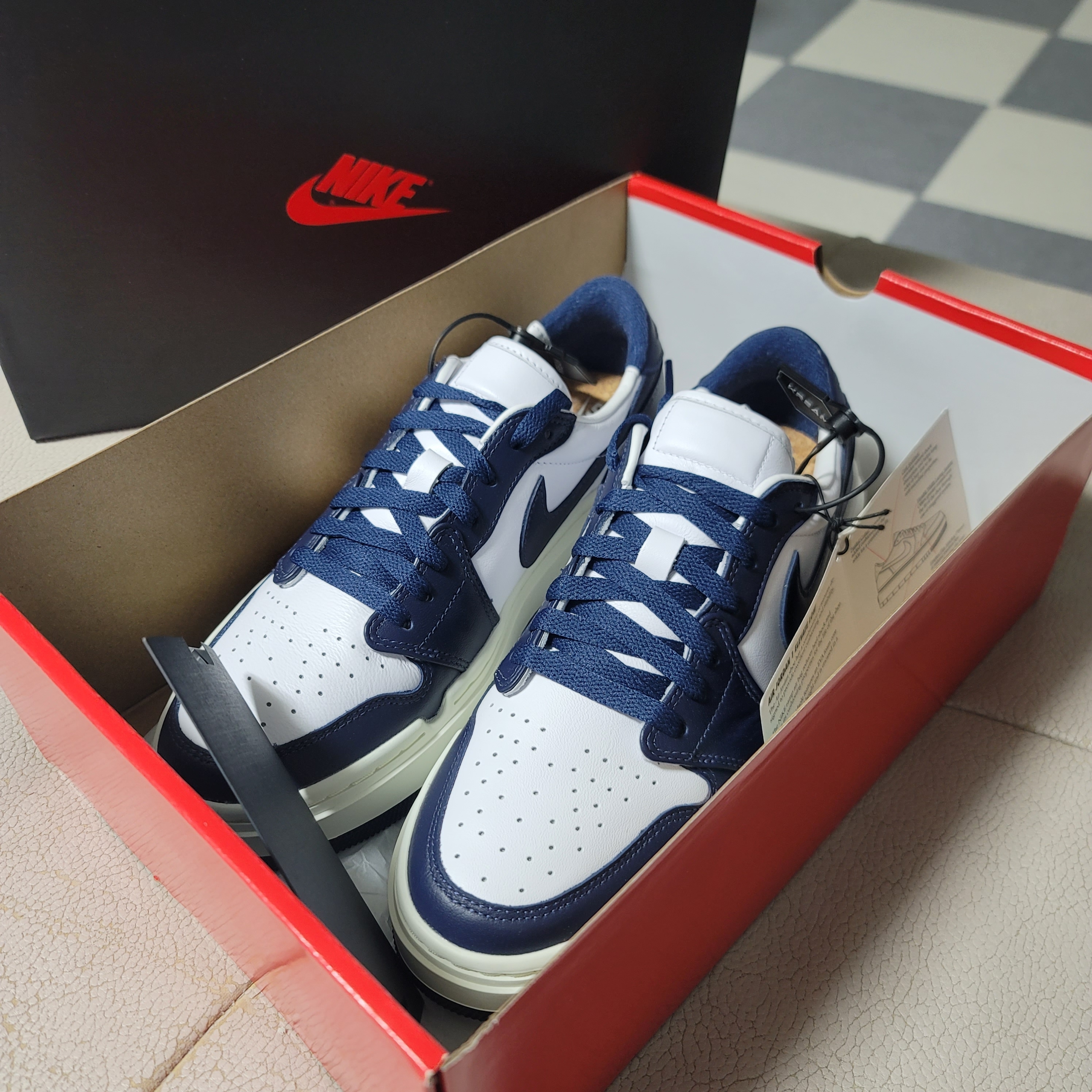 (W) Jordan 1 Elevate Low Midnight Navy 착용 스타일
