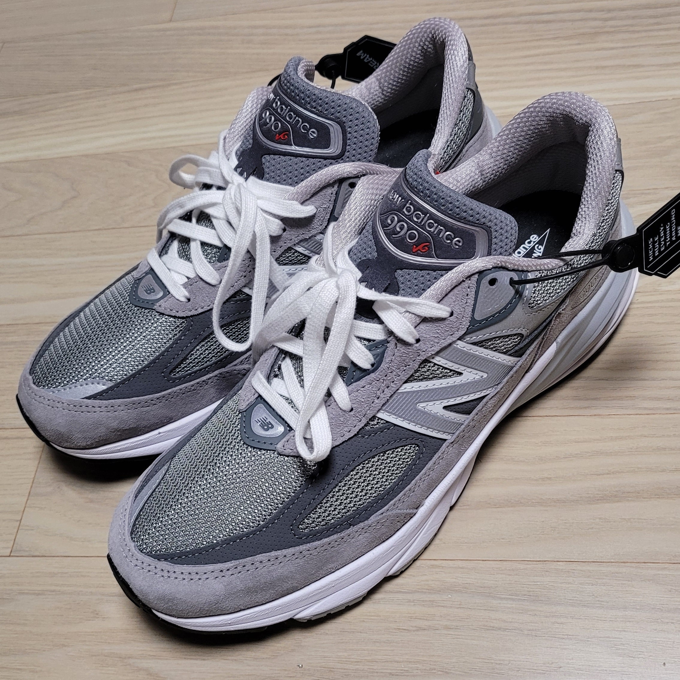 New Balance 990v6 Made in USA Grey - D Standard 착용 스타일